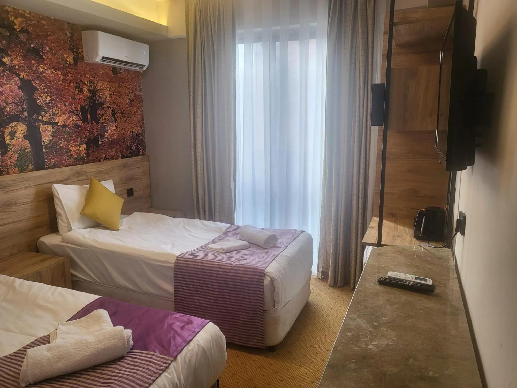 Communal lounge/ TV room, Bed in Lupo Libero Hotel Spa