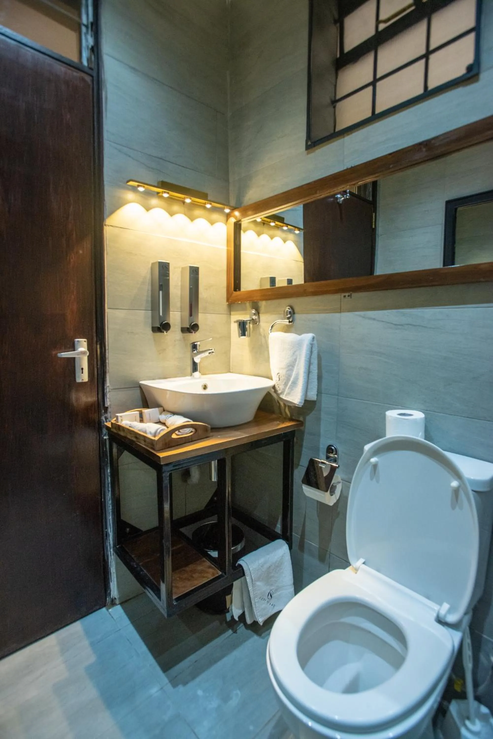 Toilet in Cozy Stead Hotel - Garden House, Gigiri