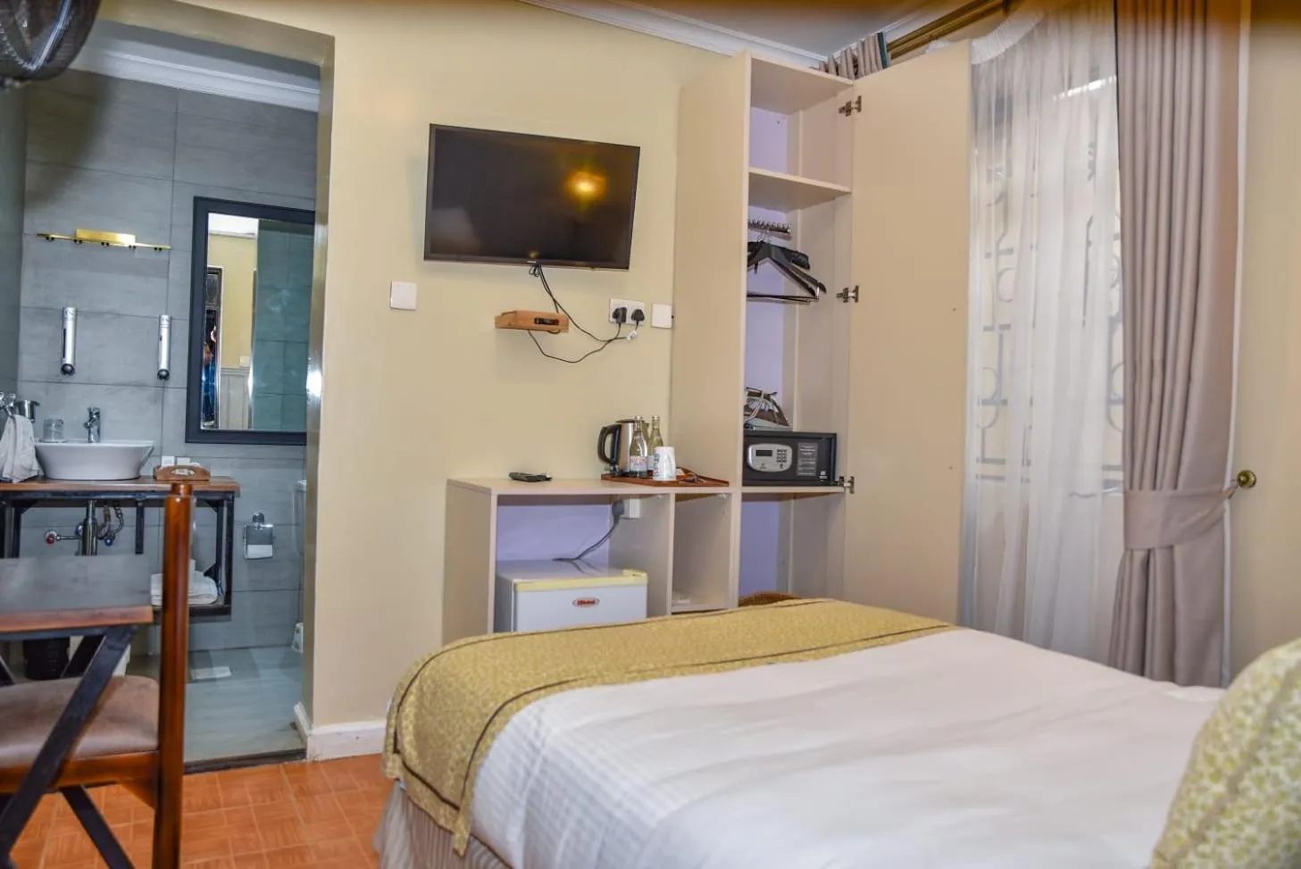 Bedroom, Bed in Cozy Stead