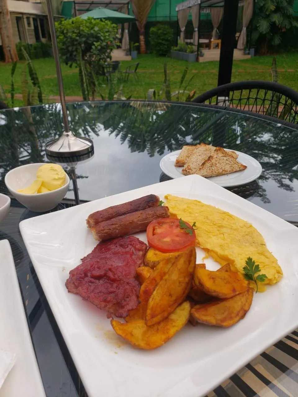 Breakfast in Cozy Stead