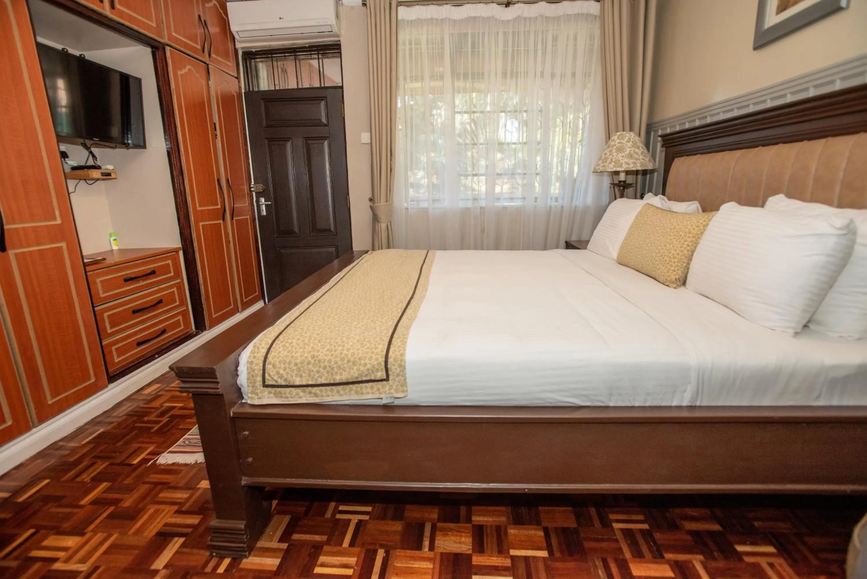 Bed in Cozy Stead Hotel - Garden House, Gigiri