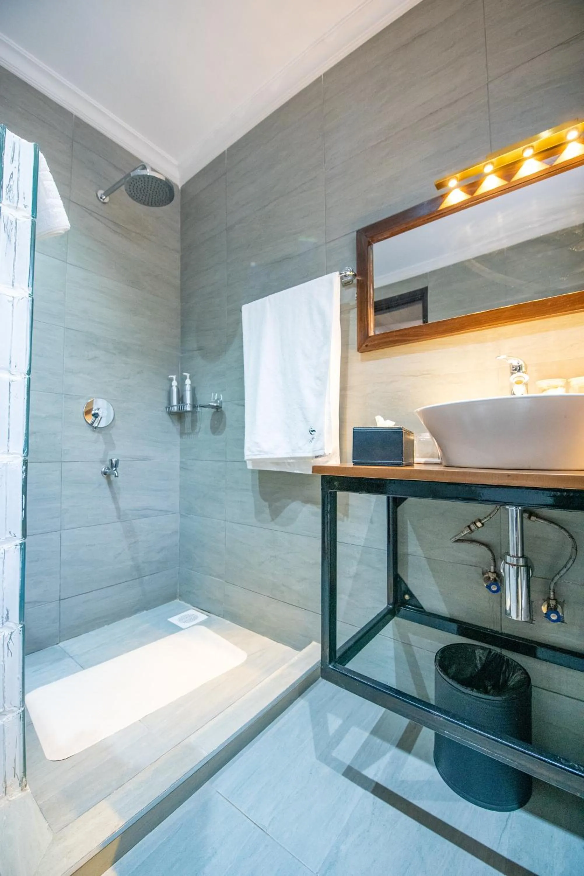 Bathroom in Cozy Stead