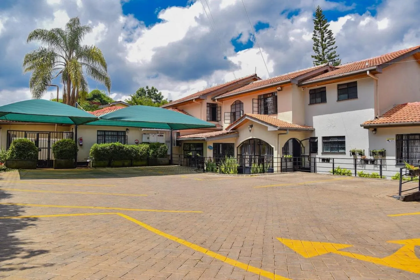 Parking in Cozy Stead