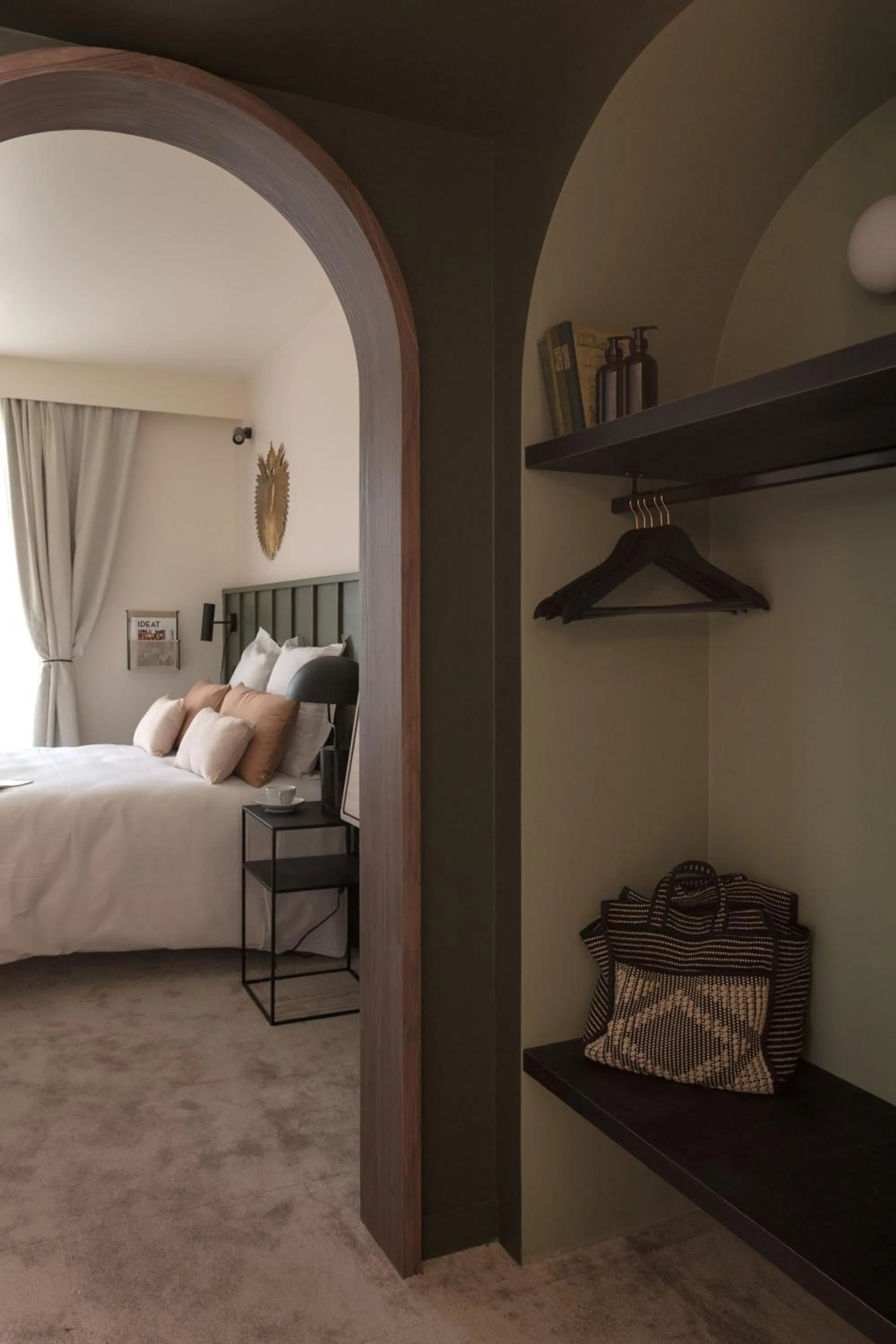 Bedroom, Bed in Hôtel Le Prieuré