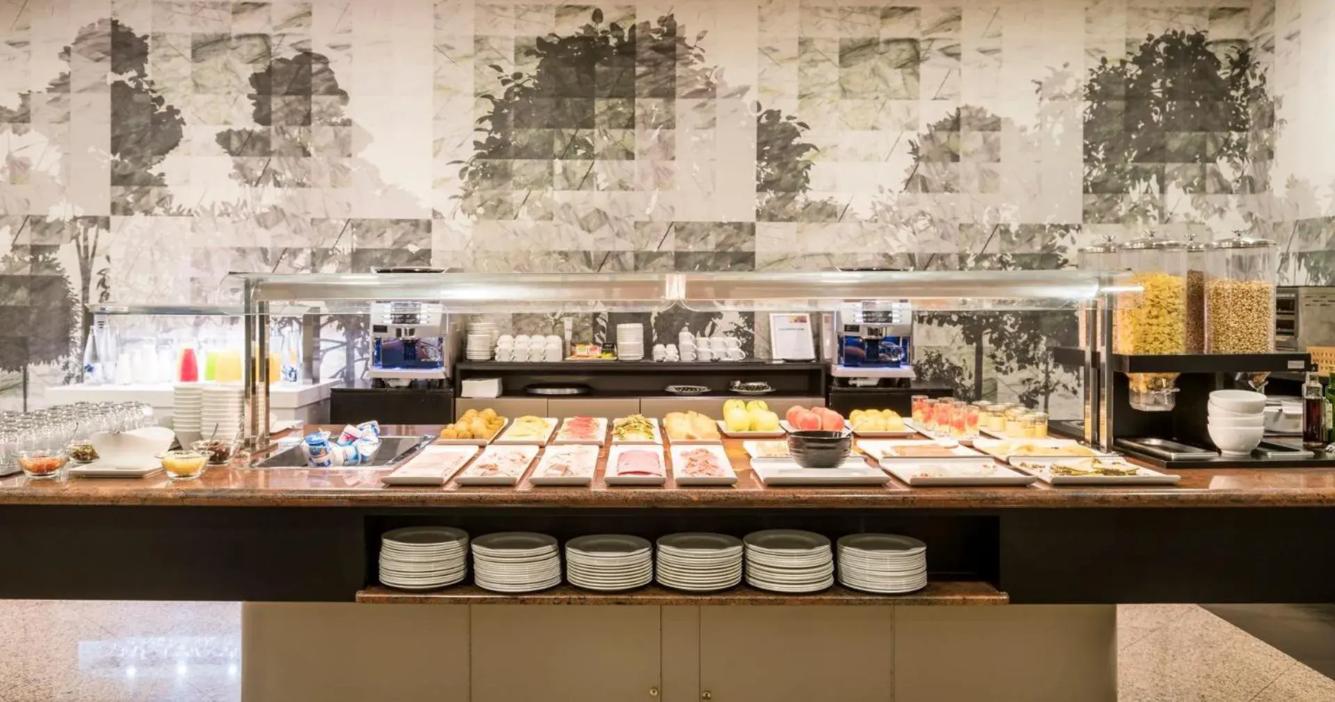 Buffet breakfast in Ilunion Alcalá Norte Buffet breakfast in Ilunion Alcalá Norte