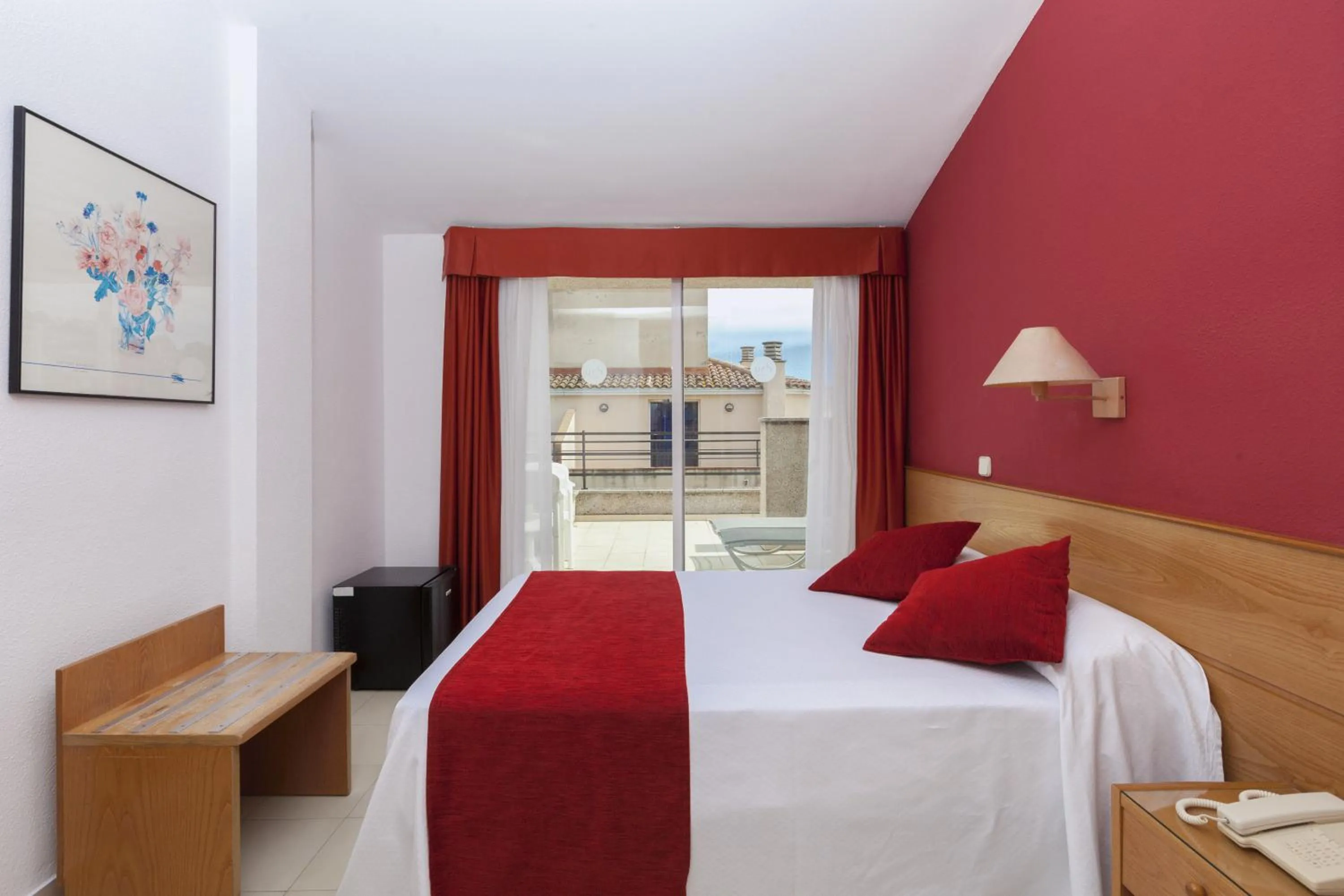 Bed in RVHotels Mar de Tossa