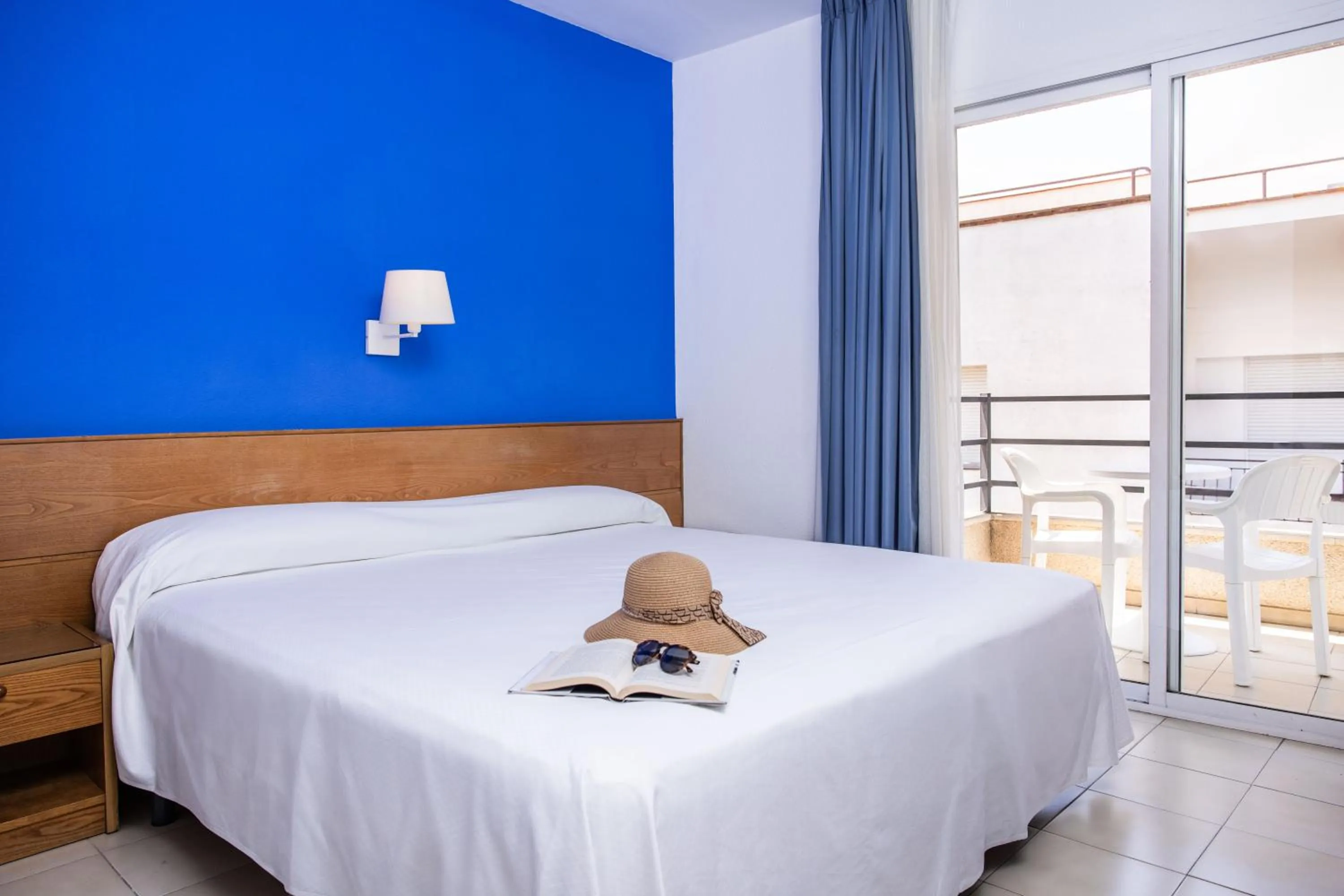 Bedroom, Bed in RVHotels Mar de Tossa