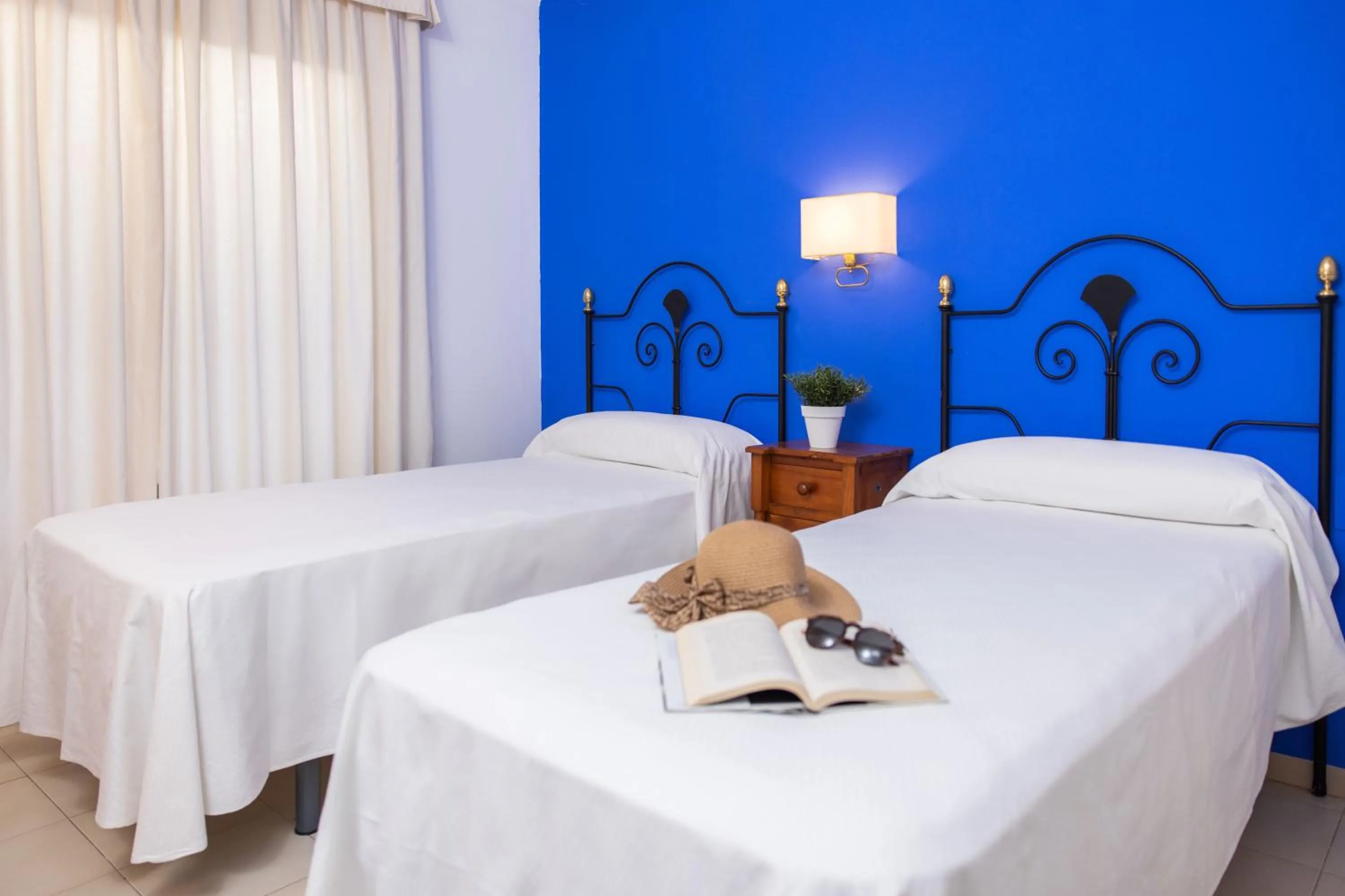 Bedroom, Bed in RVHotels Mar de Tossa