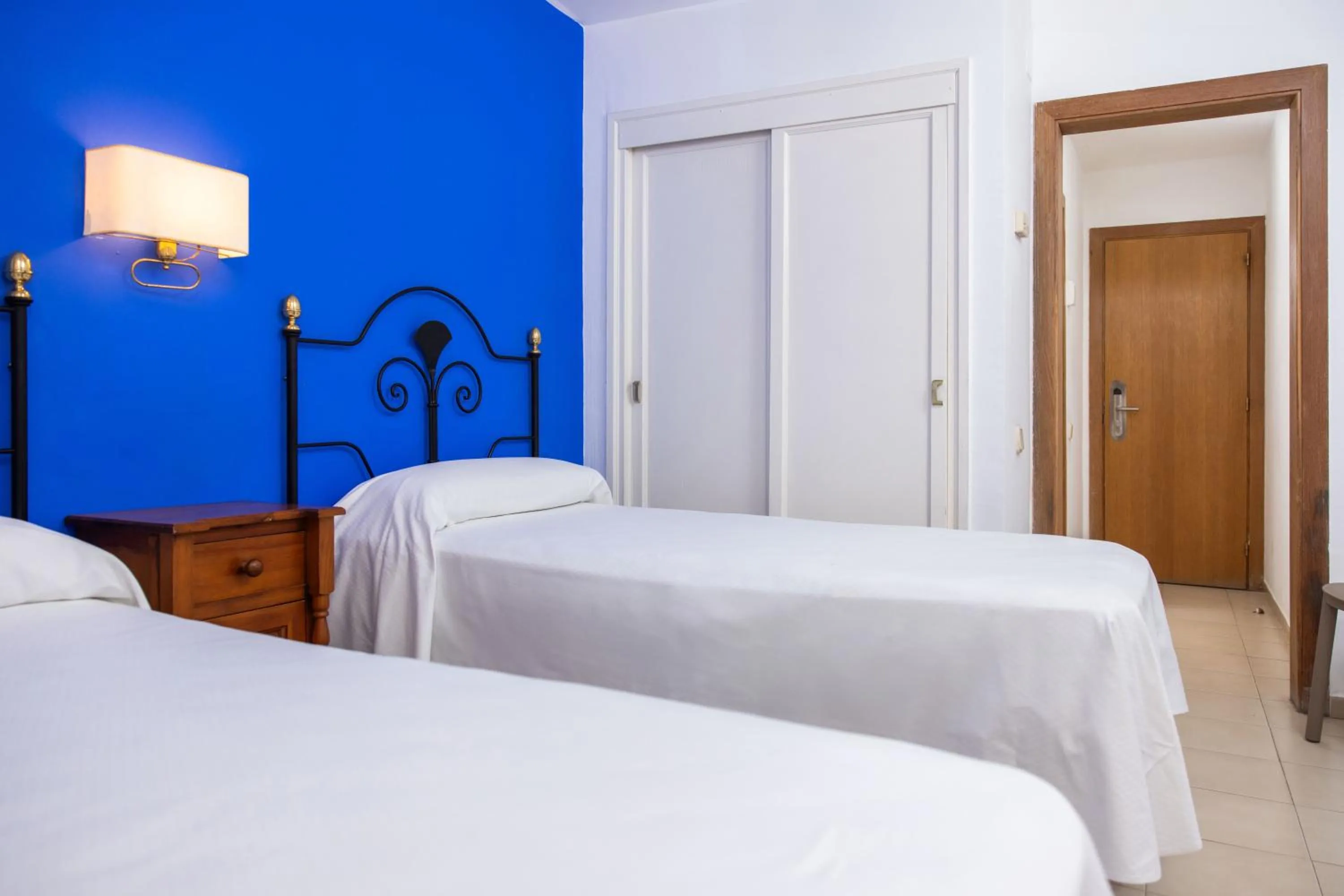 Bedroom, Bed in RVHotels Mar de Tossa