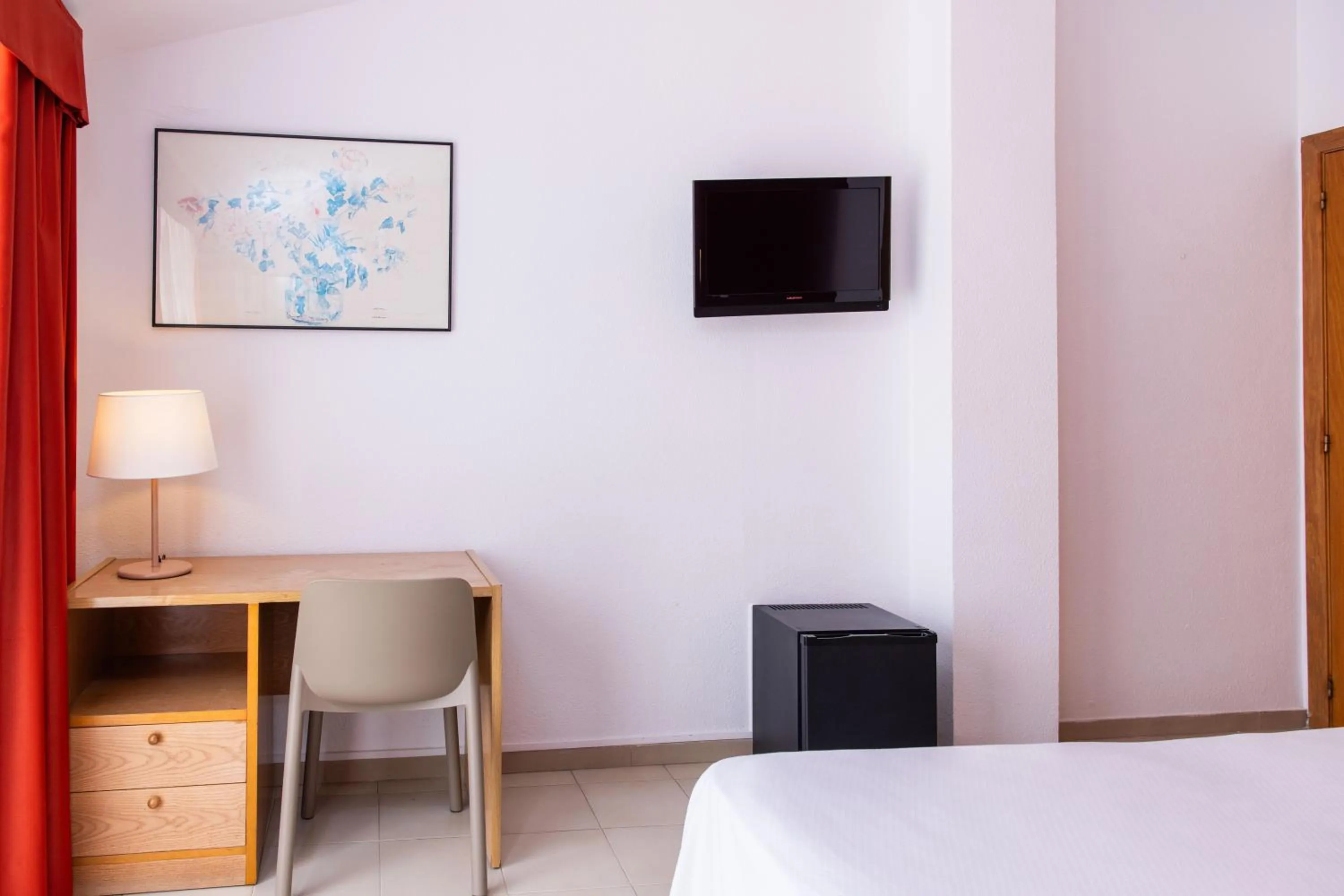 Bedroom, Bed in RVHotels Mar de Tossa