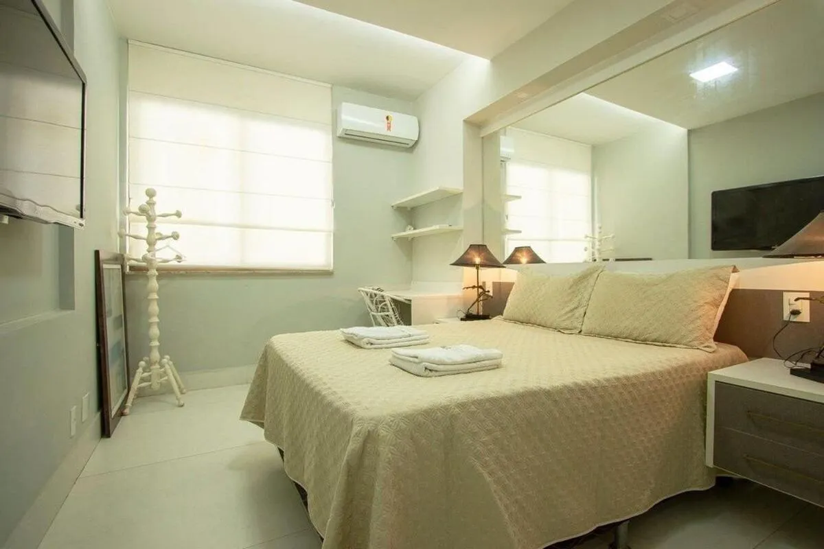 Bedroom, Bed in Flat Praia de Copacabana - Pé na Areia