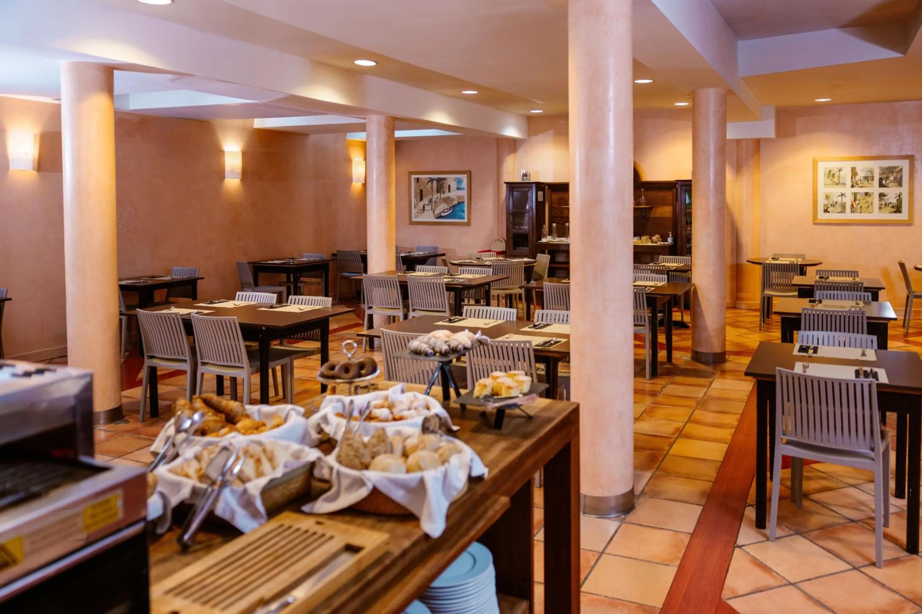 Restaurant/places to eat in RVHotels Vila de Tossa