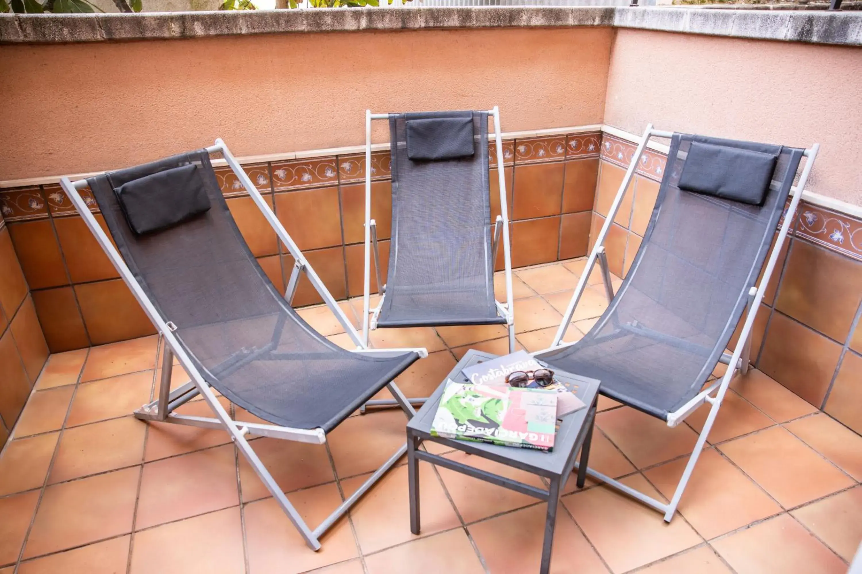 Triple Room with Balcony in RVHotels Vila de Tossa Triple Room with Balcony in RVHotels Vila de Tossa