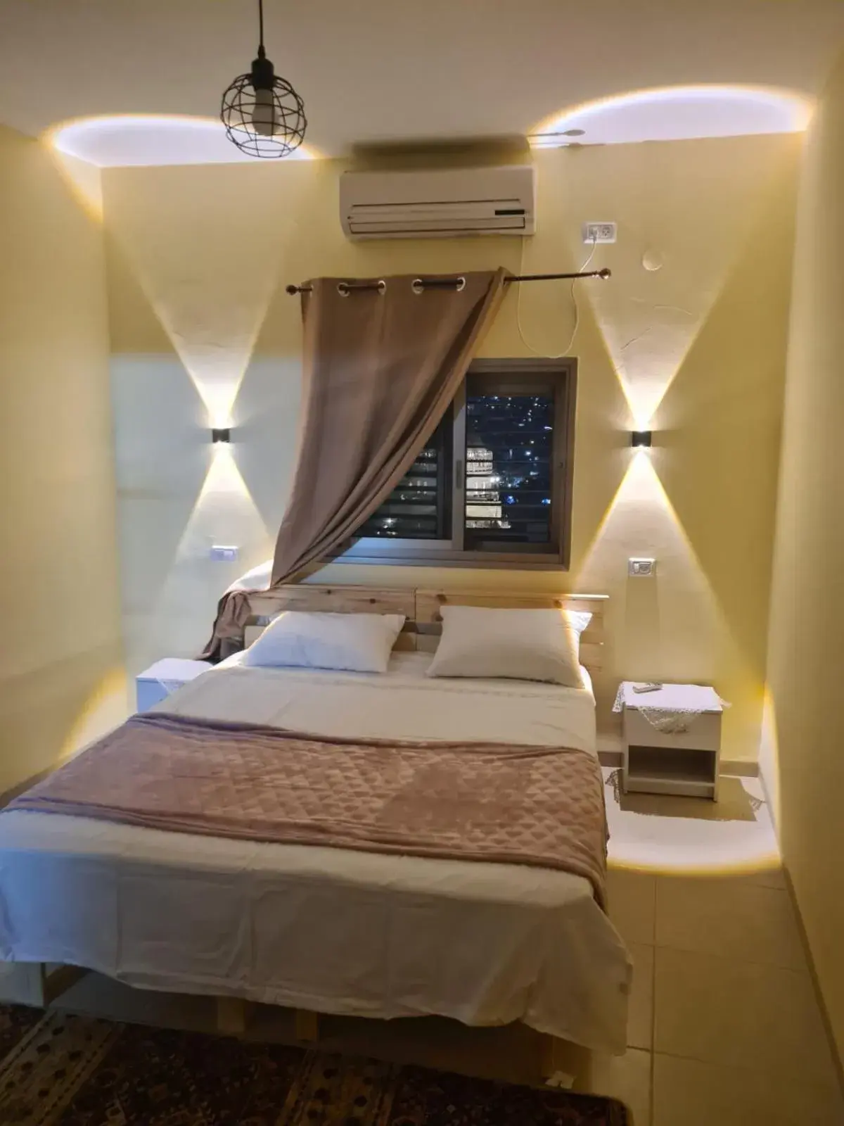 Deluxe Room - single occupancy in Seedi Yousef Hostel & Cafe Deluxe Room - single occupancy in Seedi Yousef Hostel & Cafe