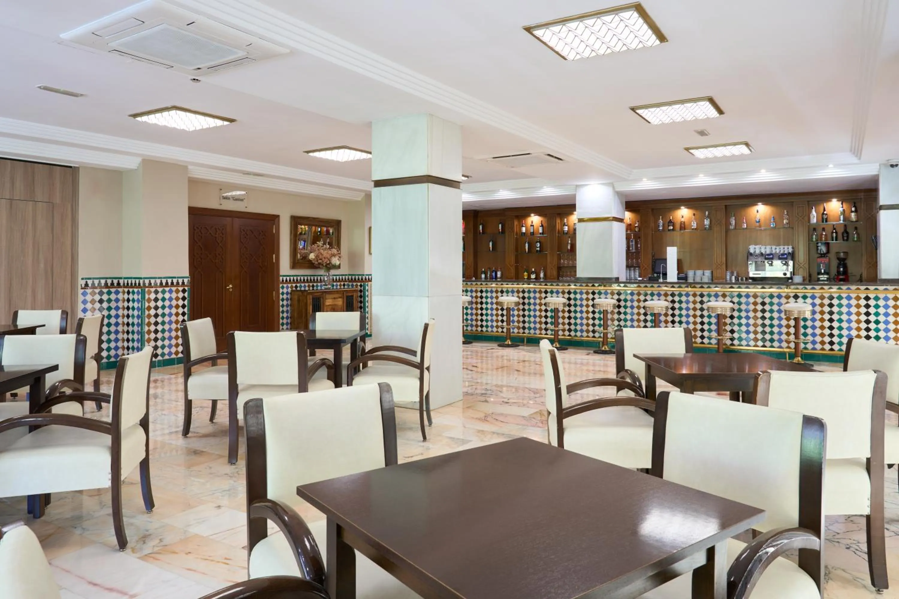 Lounge or bar in Porcel Alixares