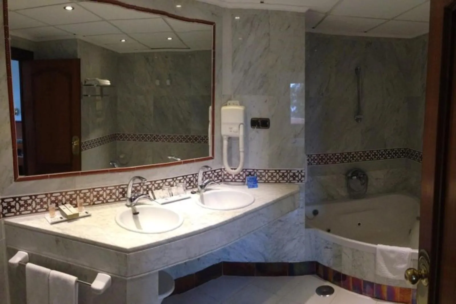 Bathroom in Porcel Alixares