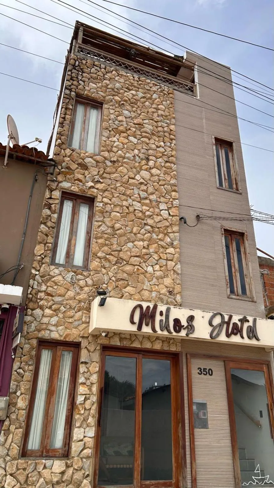 Property building in Milos Hotel Icaraizinho