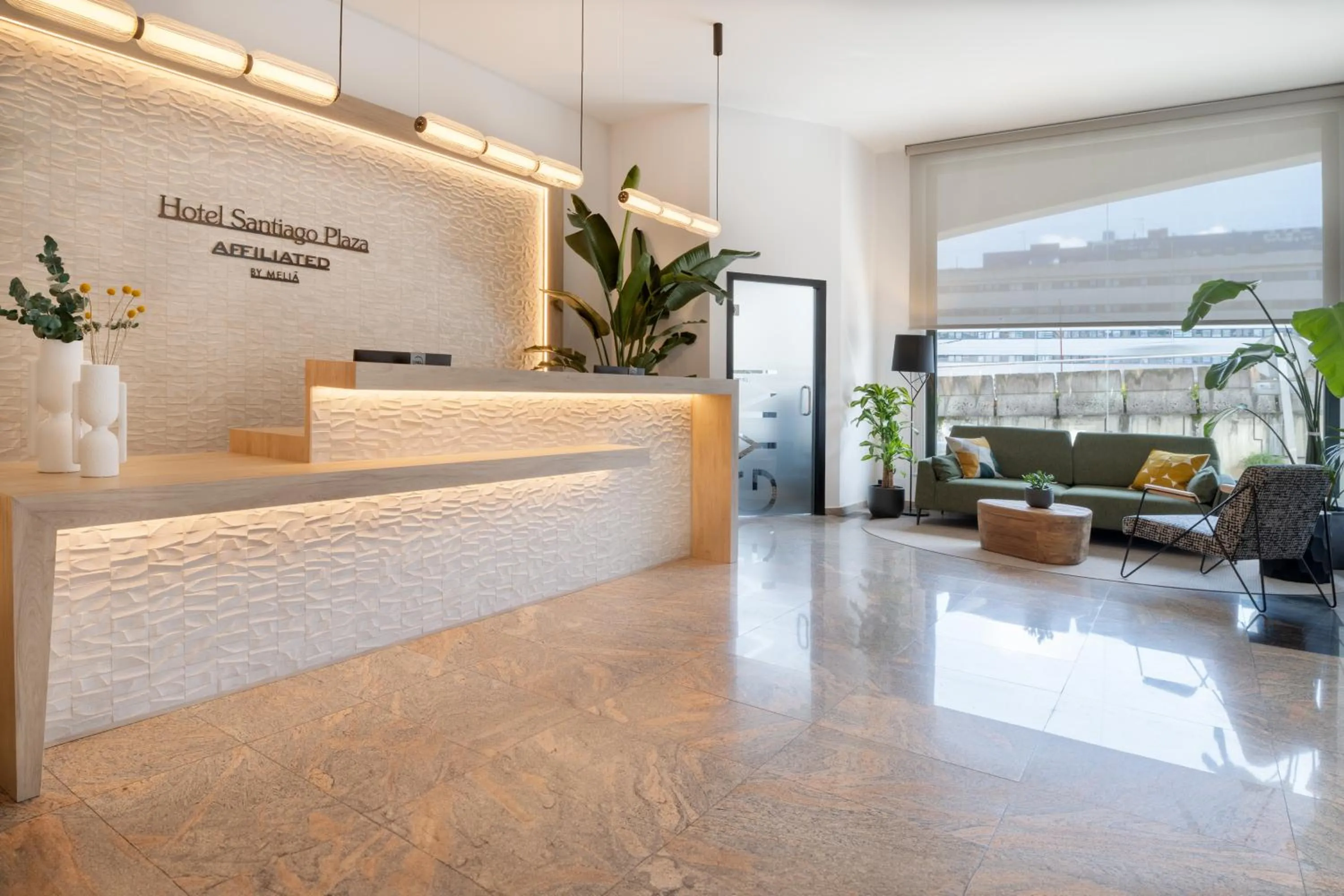 Lobby or reception in Hotel Santiago Plaza Affiliated by Meliá