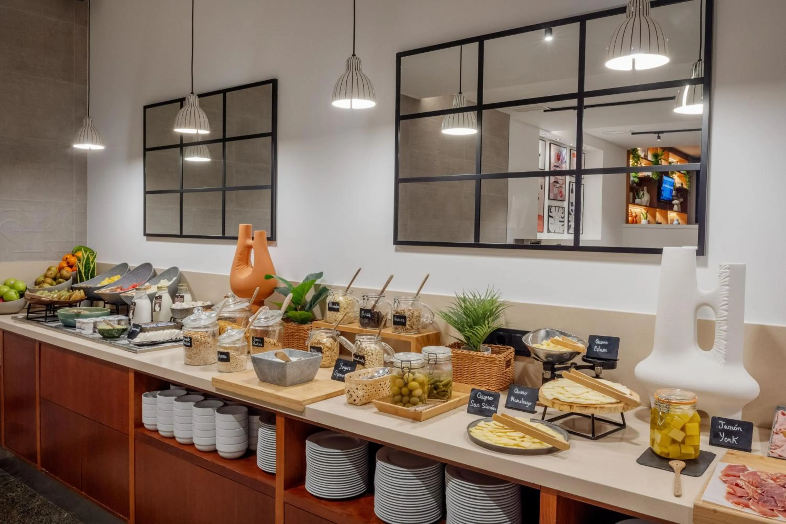 Restaurant/places to eat in Hotel Santiago Plaza Affiliated by Meliá