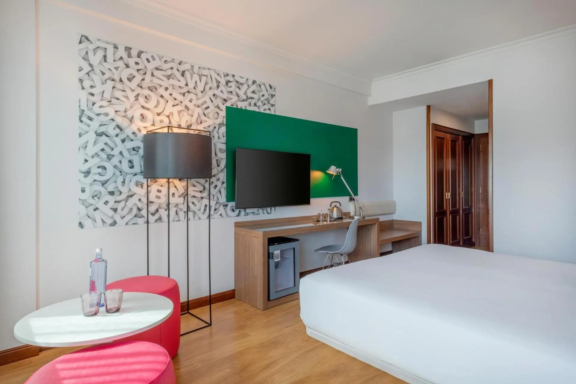 Bed in Hotel Santiago Plaza Affiliated by Meliá