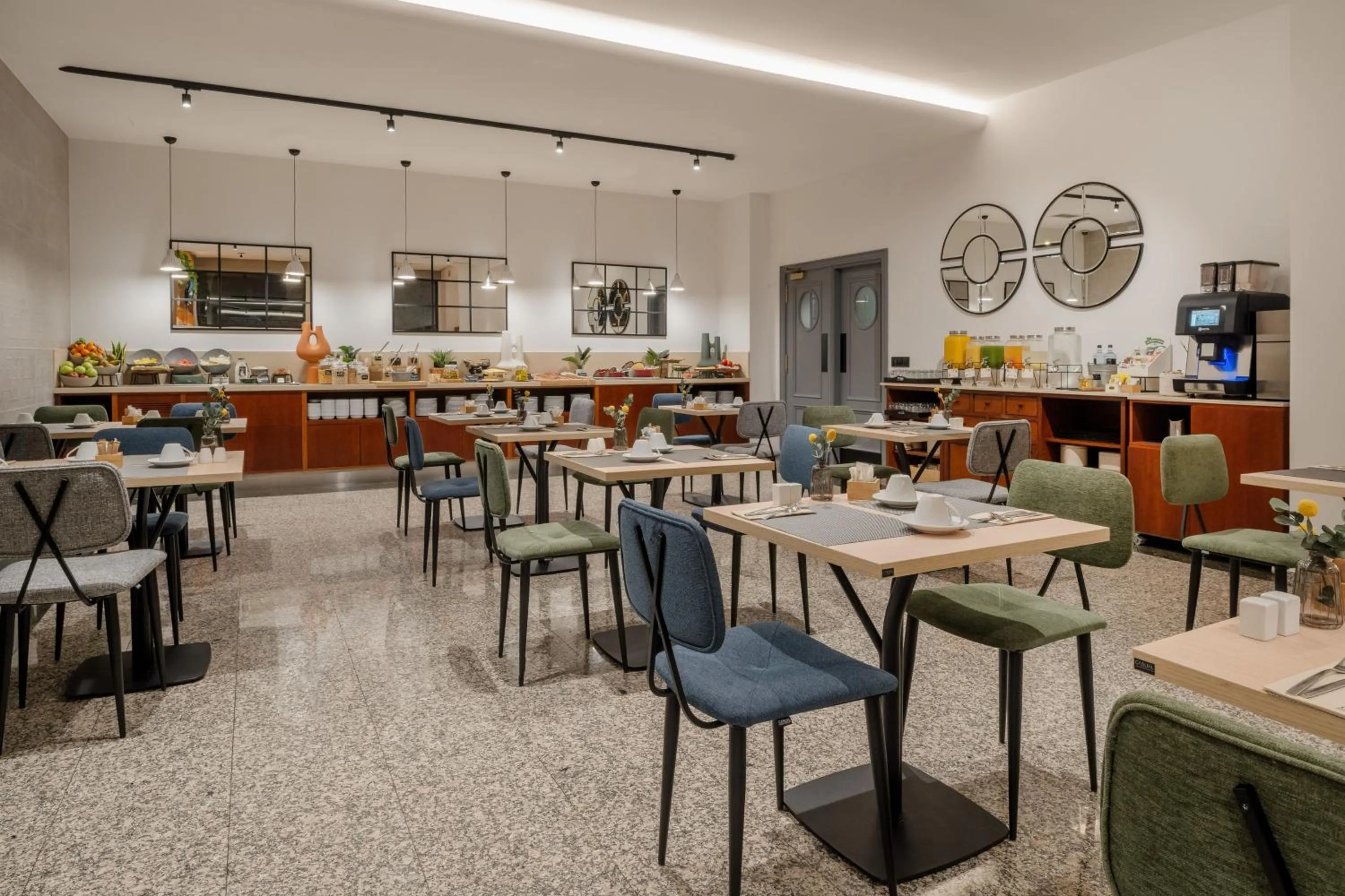 Property building in Hotel Santiago Plaza Affiliated by Meliá