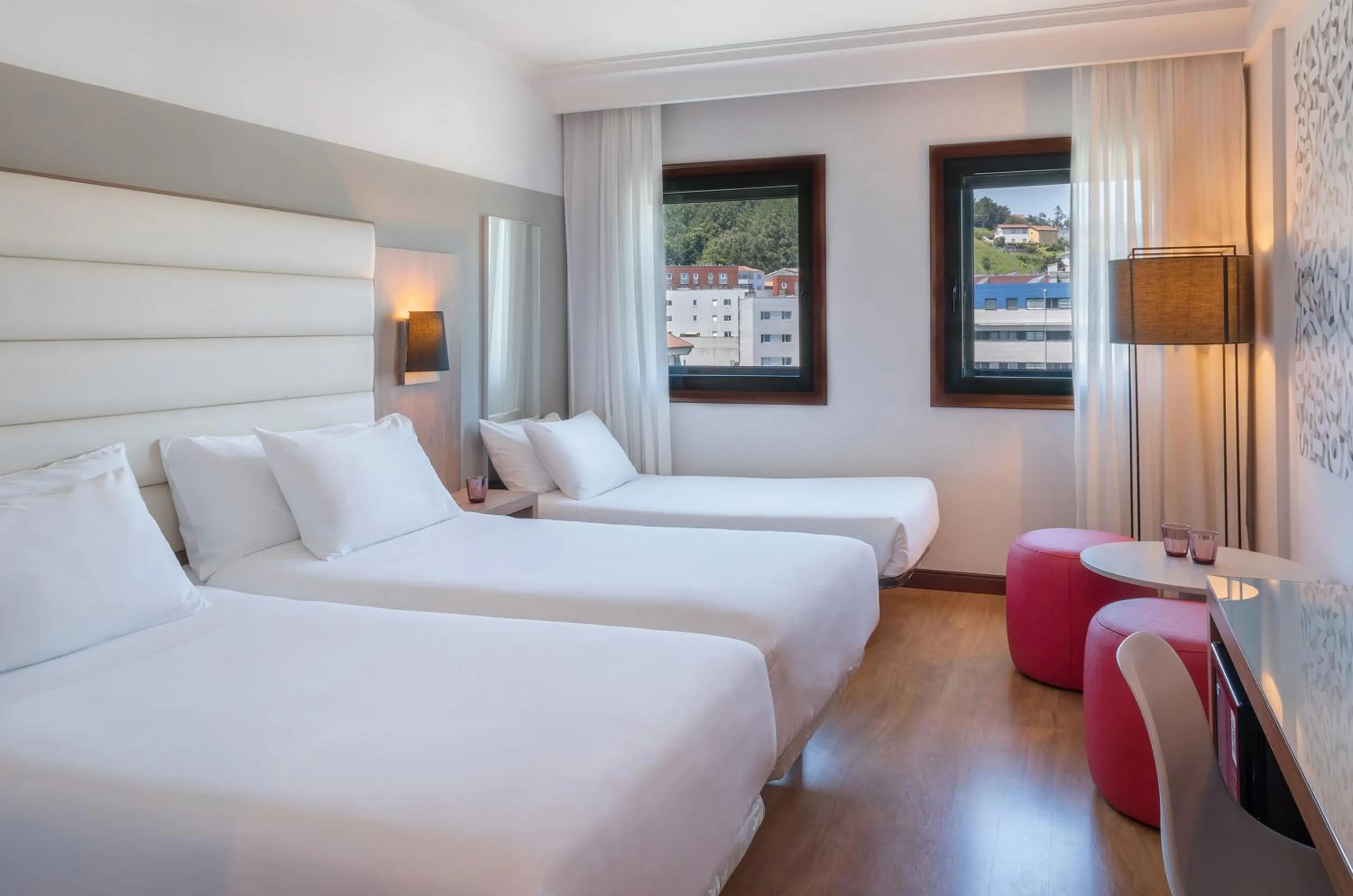 Property building, Bed in Hotel Santiago Plaza Affiliated by Meliá