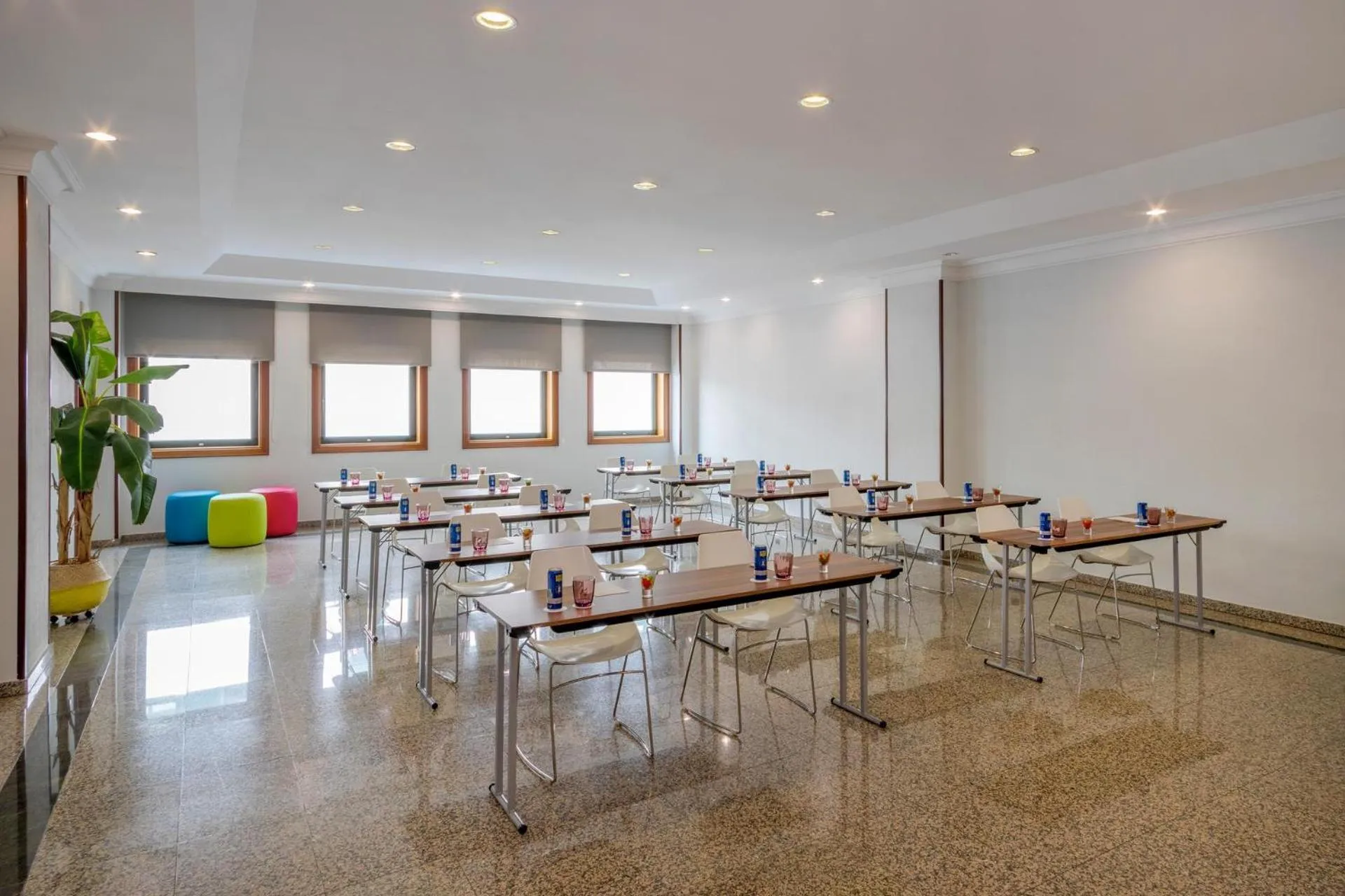 Business facilities in Hotel Santiago Plaza Affiliated by Meliá