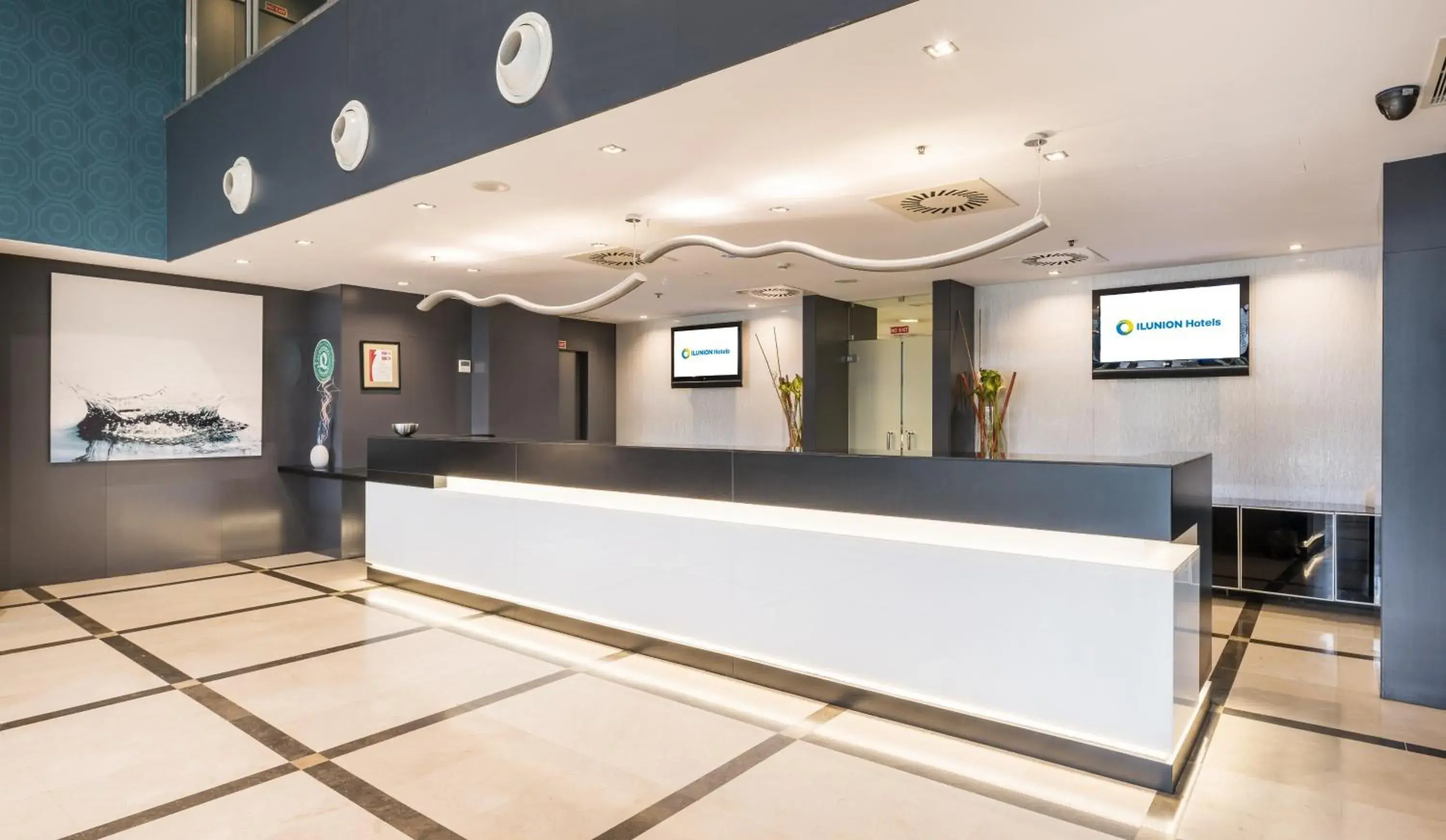 Lobby or reception in Ilunion Aqua 4 Lobby or reception in Ilunion Aqua 4
