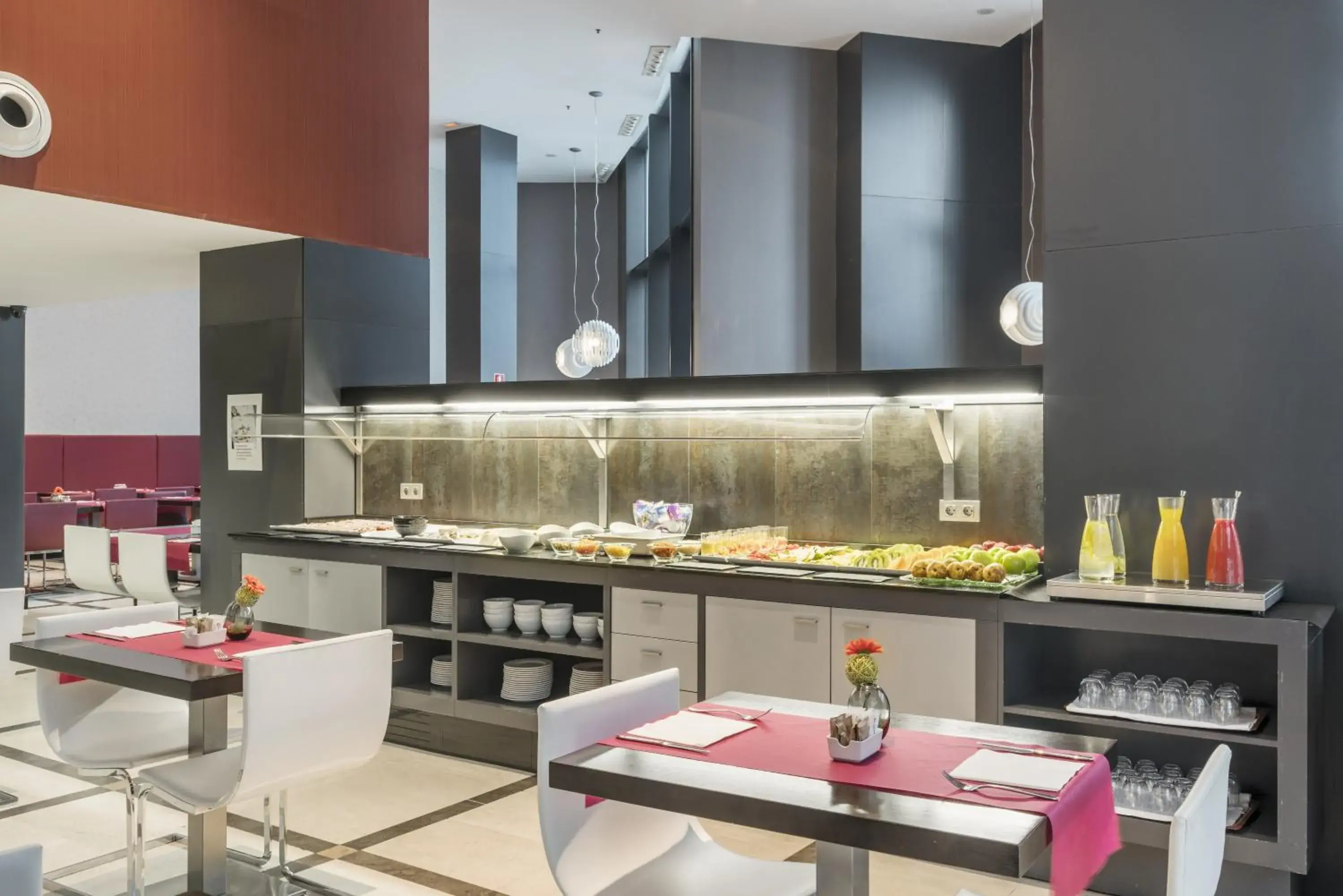 Restaurant/places to eat in Ilunion Aqua 4 Restaurant/places to eat in Ilunion Aqua 4