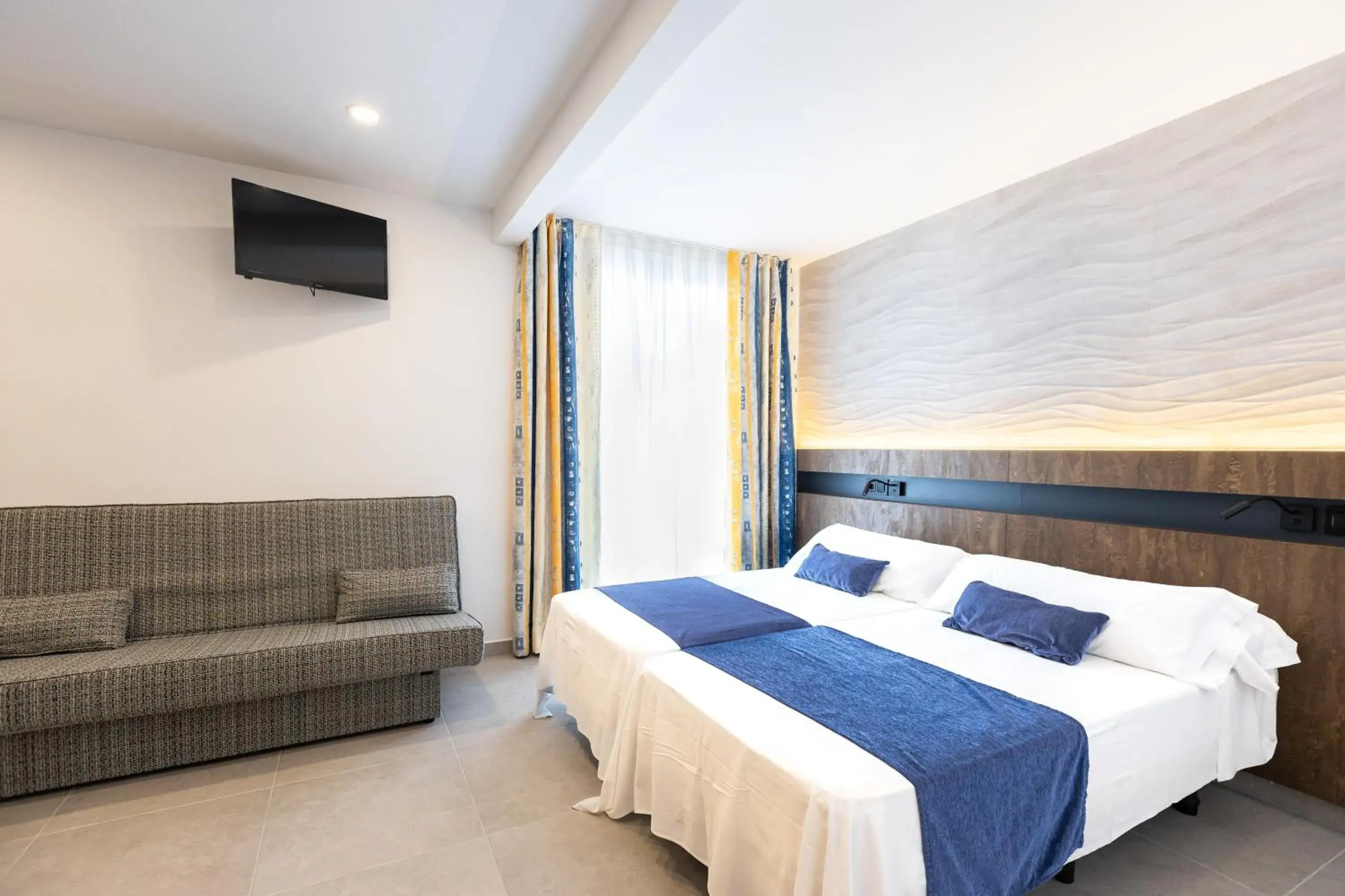 Interior Comfort Room in Hotel Internacional Interior Comfort Room in Hotel Internacional