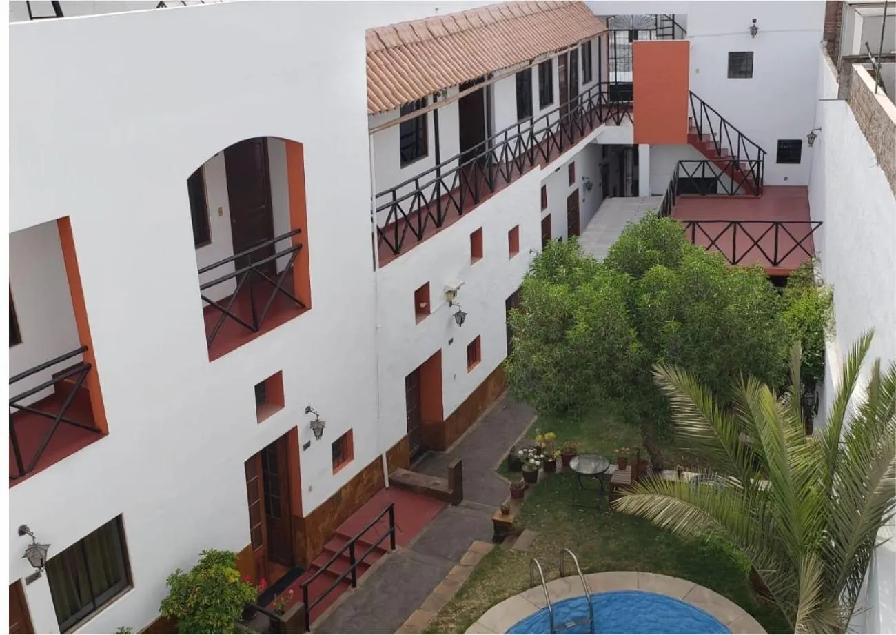 Property building in La casa de theo