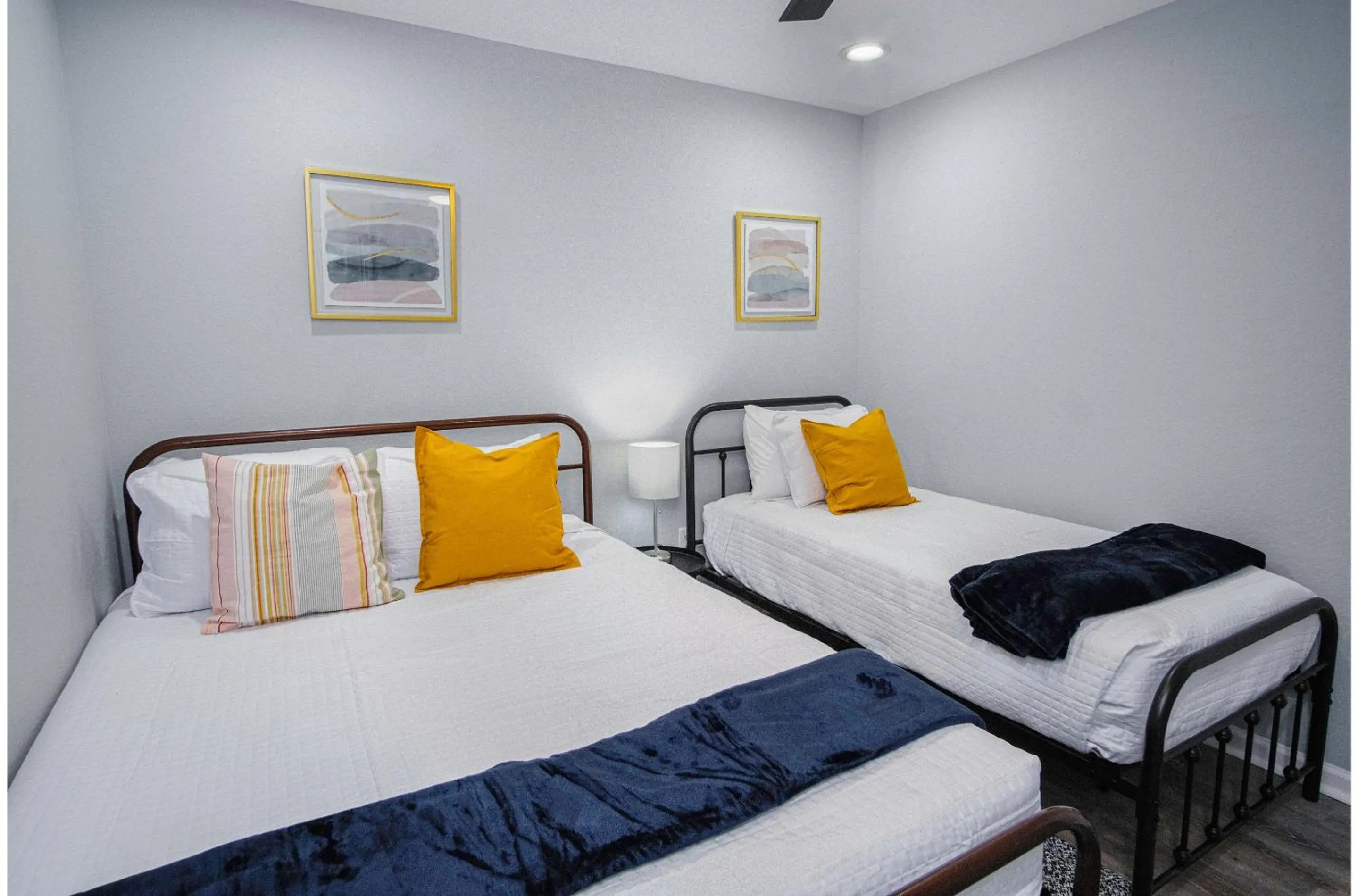 Other, Bed in Exceptional 5BR So Close to Riverwalk and Downtown