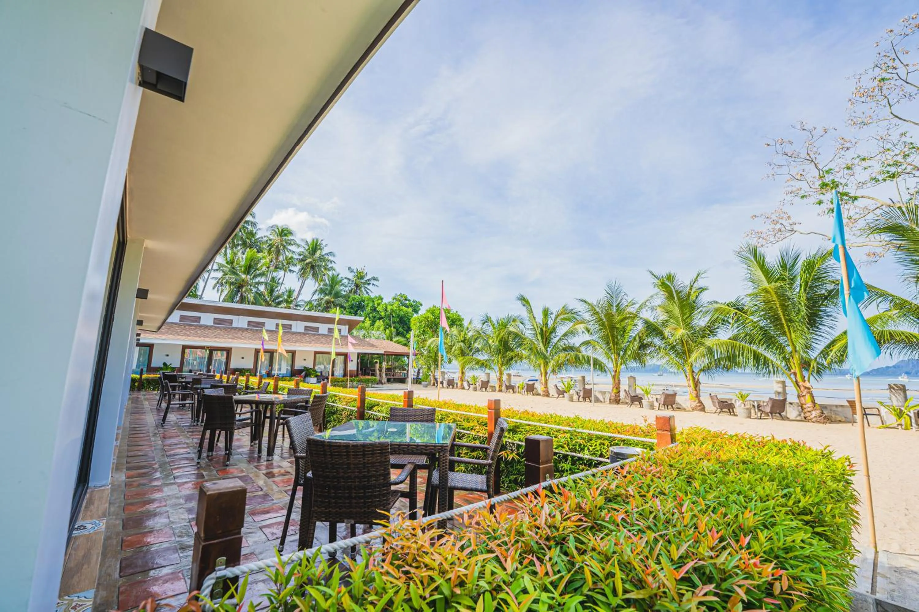 Restaurant/places to eat in Ora Beach Resort