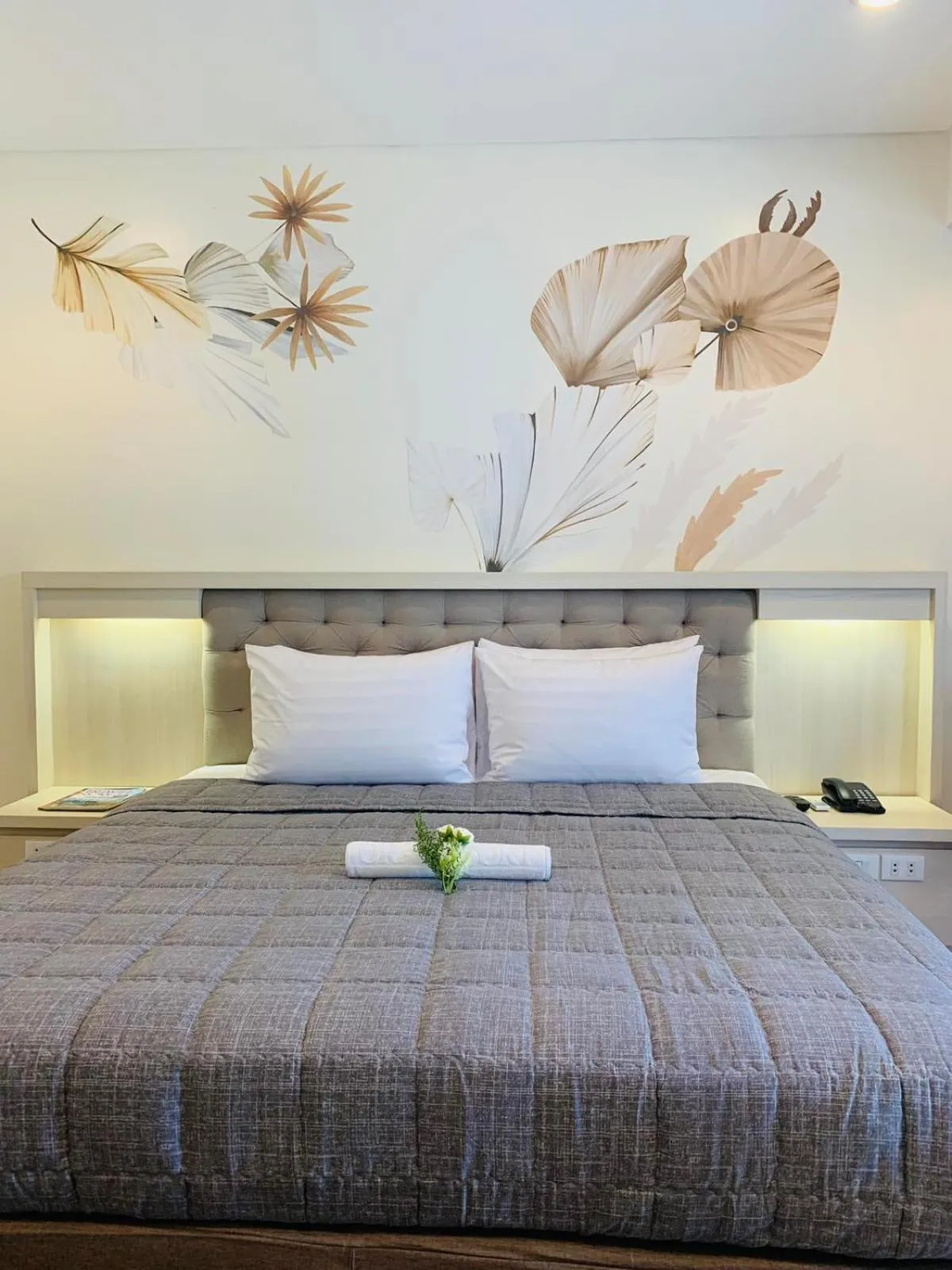 Bed in Ora Beach Resort