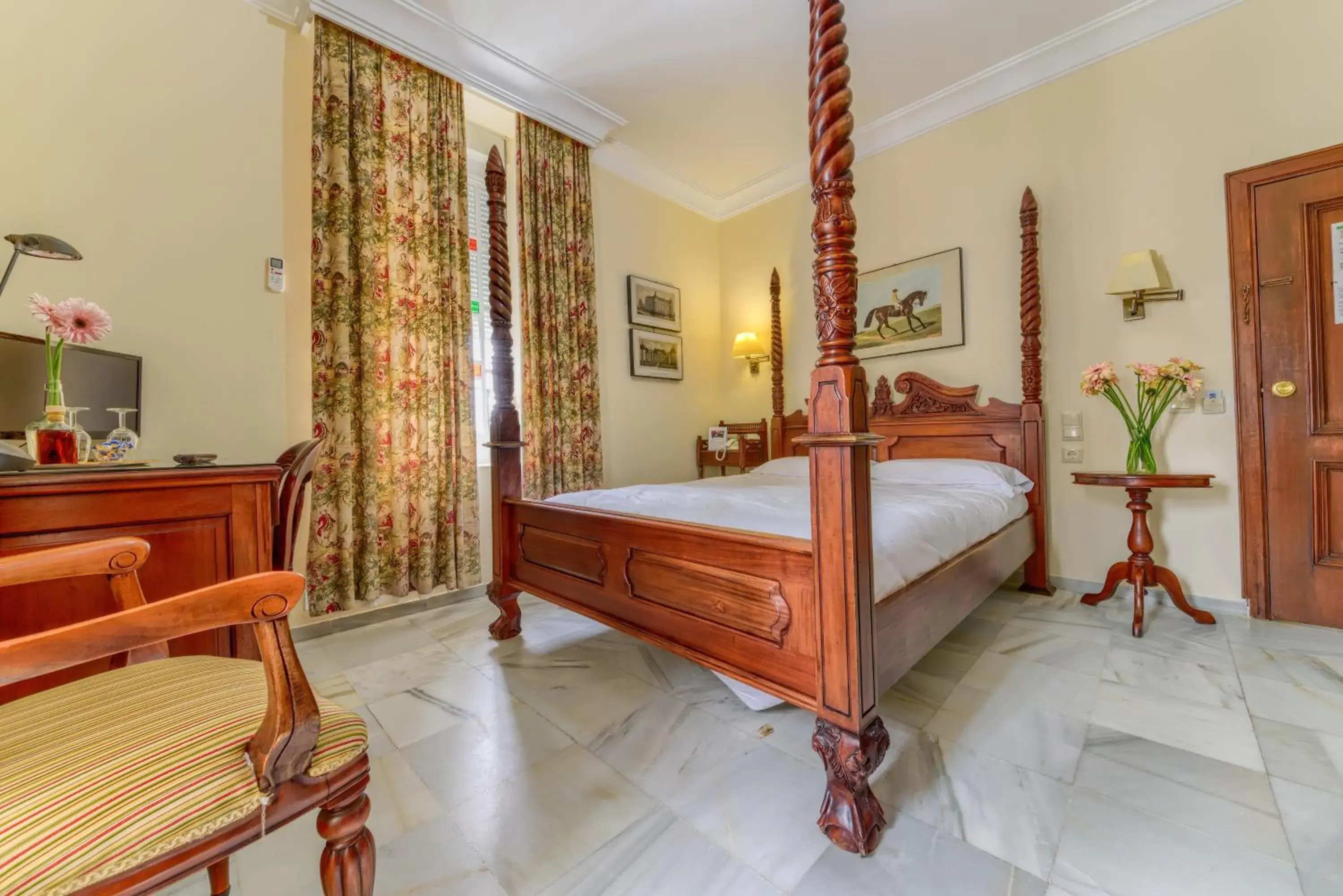 Bedroom, Bed in Hotel Playa de Regla Bedroom, Bed in Hotel Playa de Regla