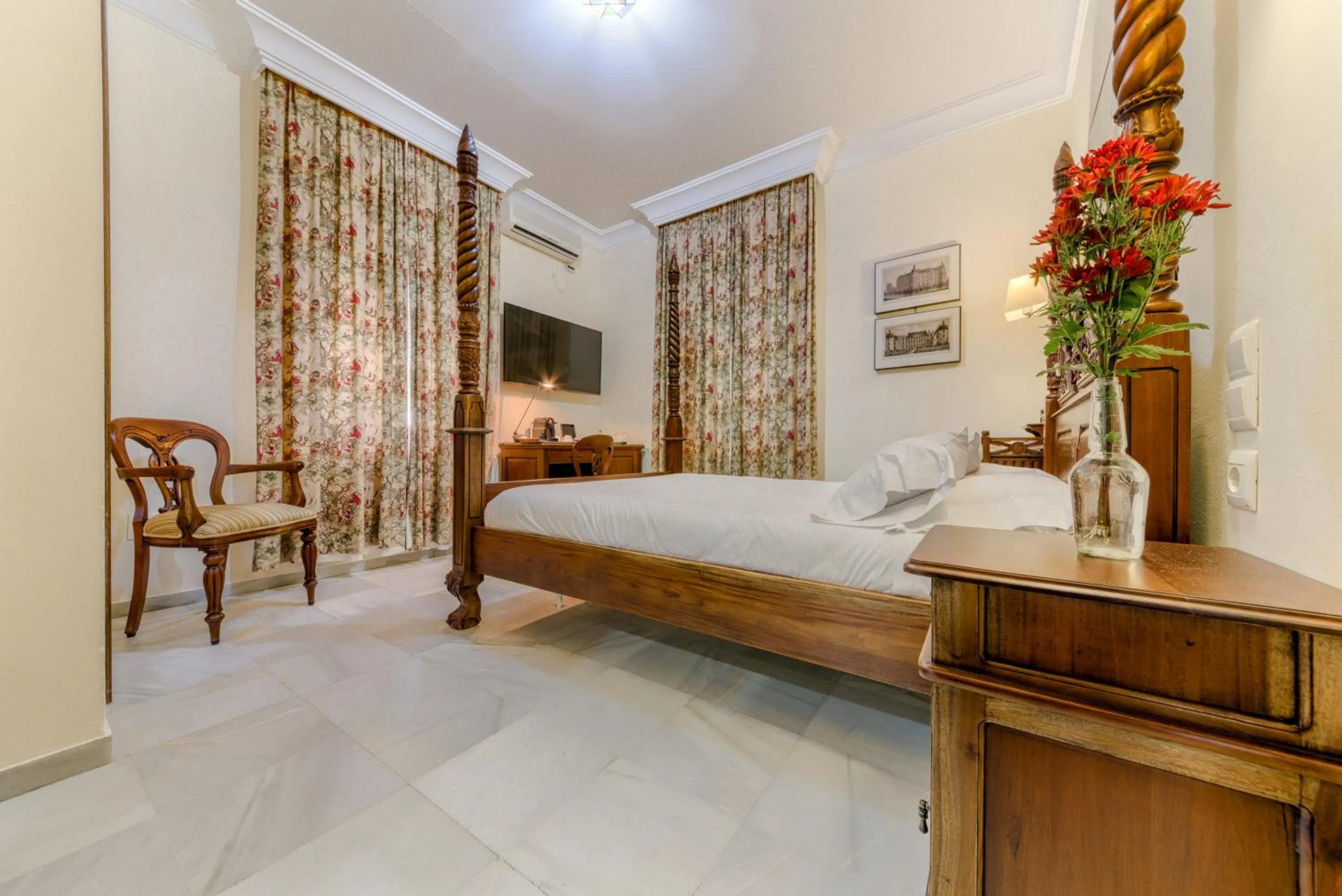 Photo of the whole room, Bed in Hotel Playa de Regla