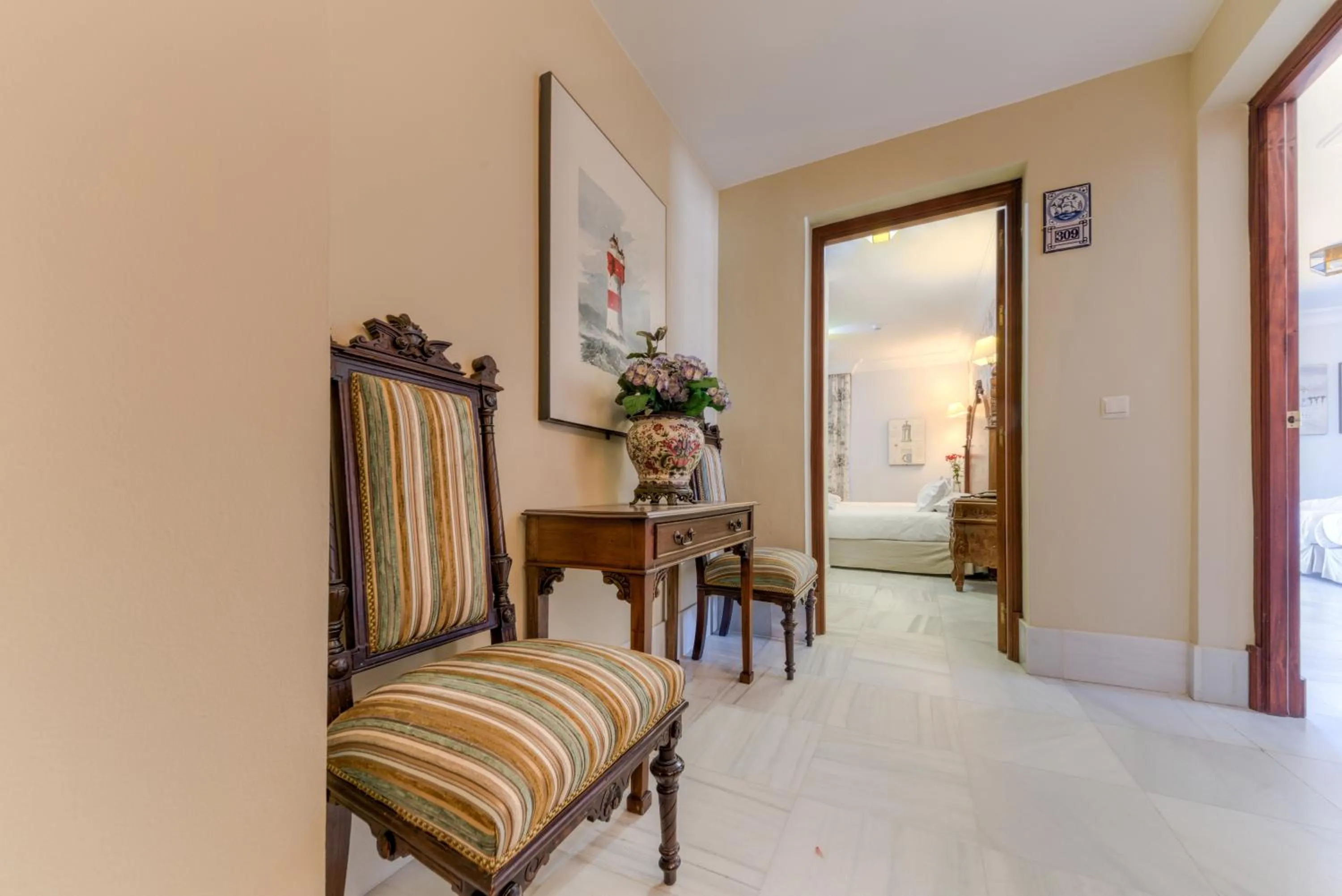 Living room, Bed in Hotel Playa de Regla
