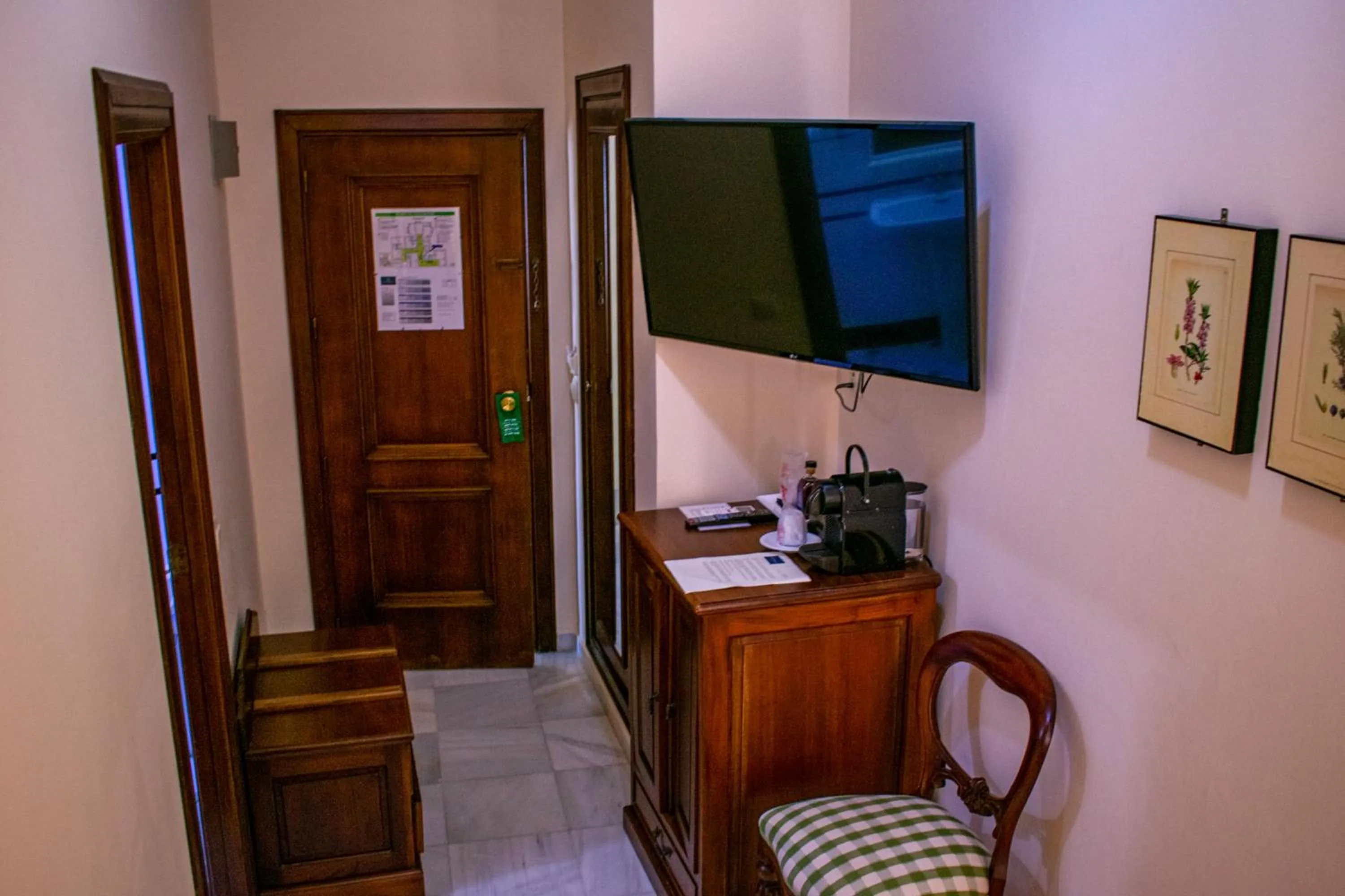 TV and multimedia in Hotel Playa de Regla