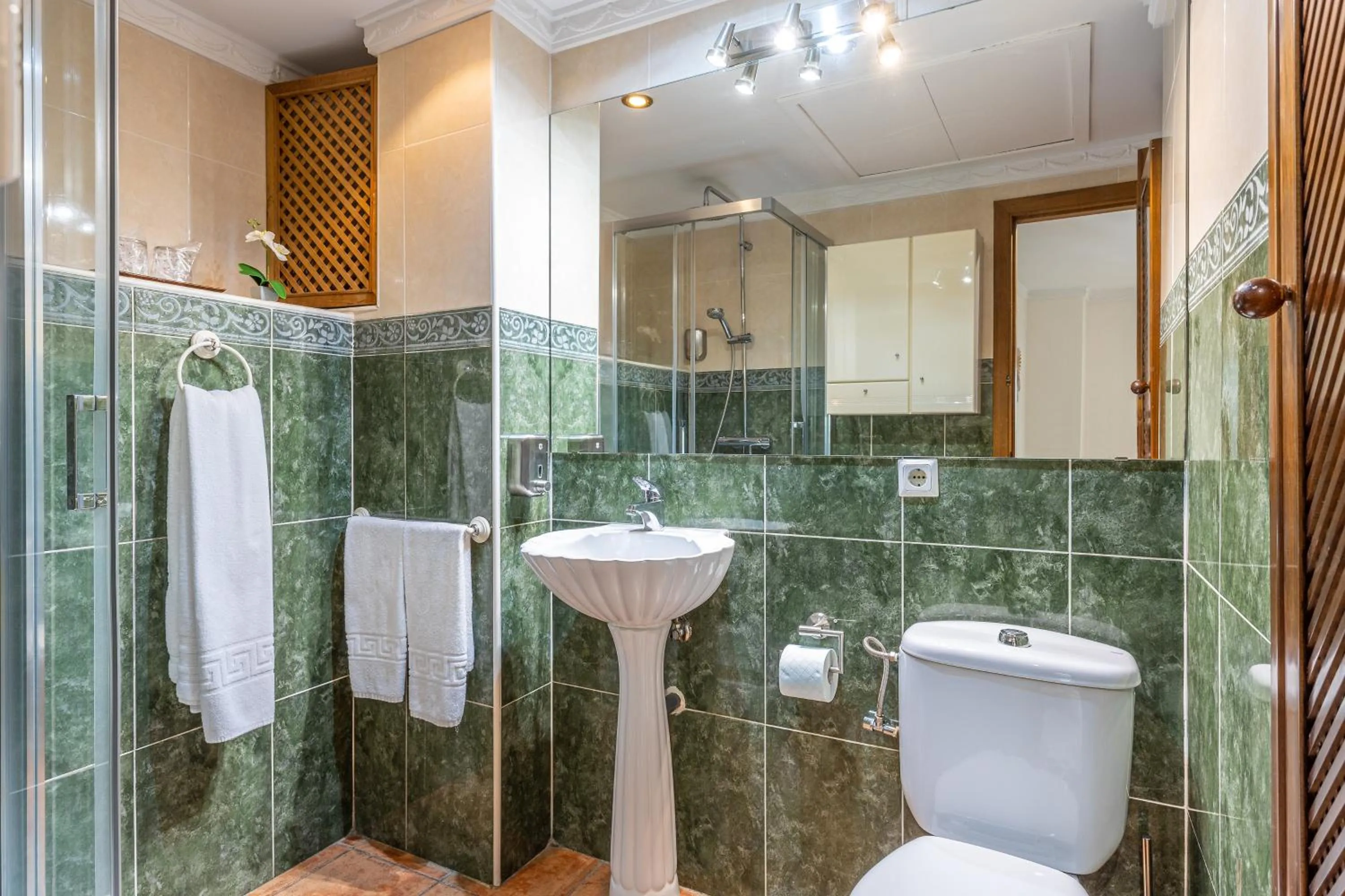 Bathroom in Puerta De Aduares