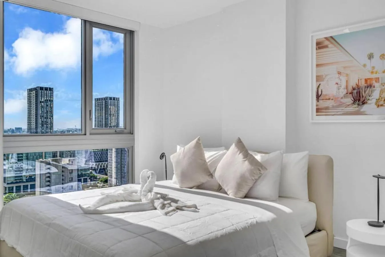Bed in Modern 1 Bed Condo across from Bayside in Downtown