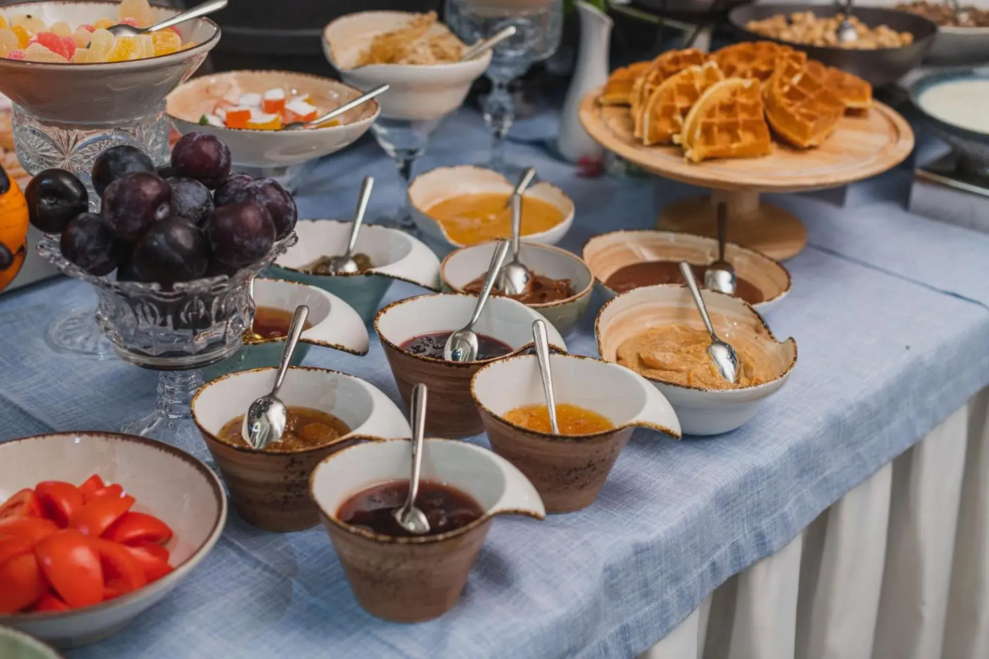 Buffet breakfast in Zarafshon Parkside Buffet breakfast in Zarafshon Parkside