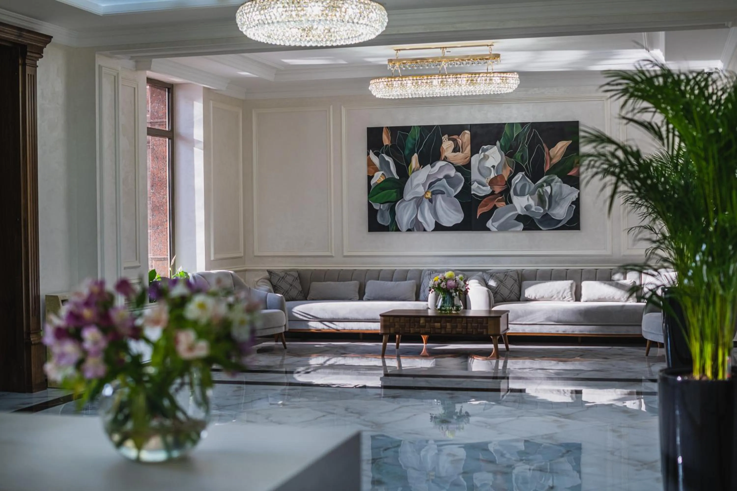 Lobby or reception in Zarafshon Parkside