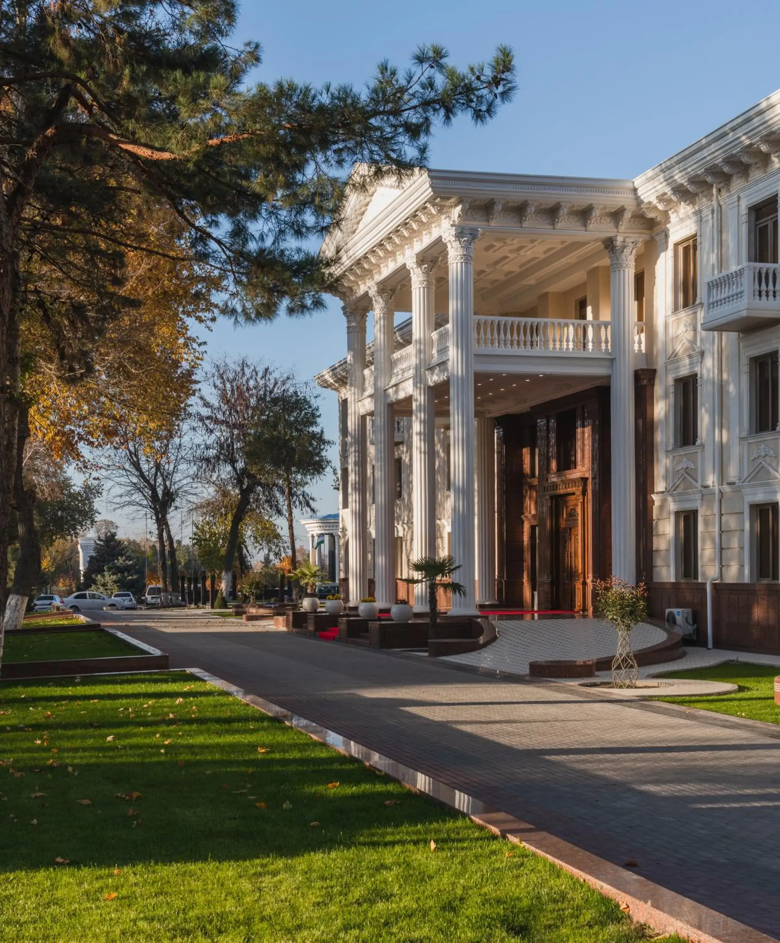 Facade/entrance in Zarafshon Parkside Facade/entrance in Zarafshon Parkside