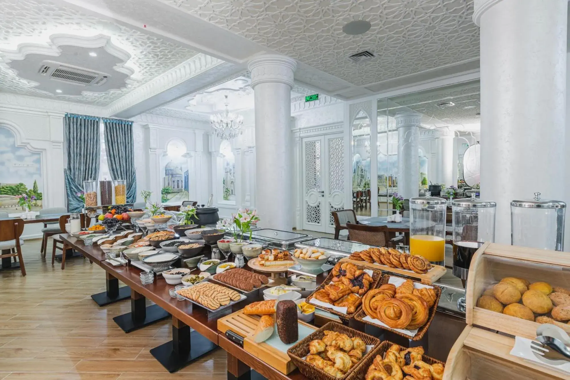 Buffet breakfast in Zarafshon Parkside Buffet breakfast in Zarafshon Parkside