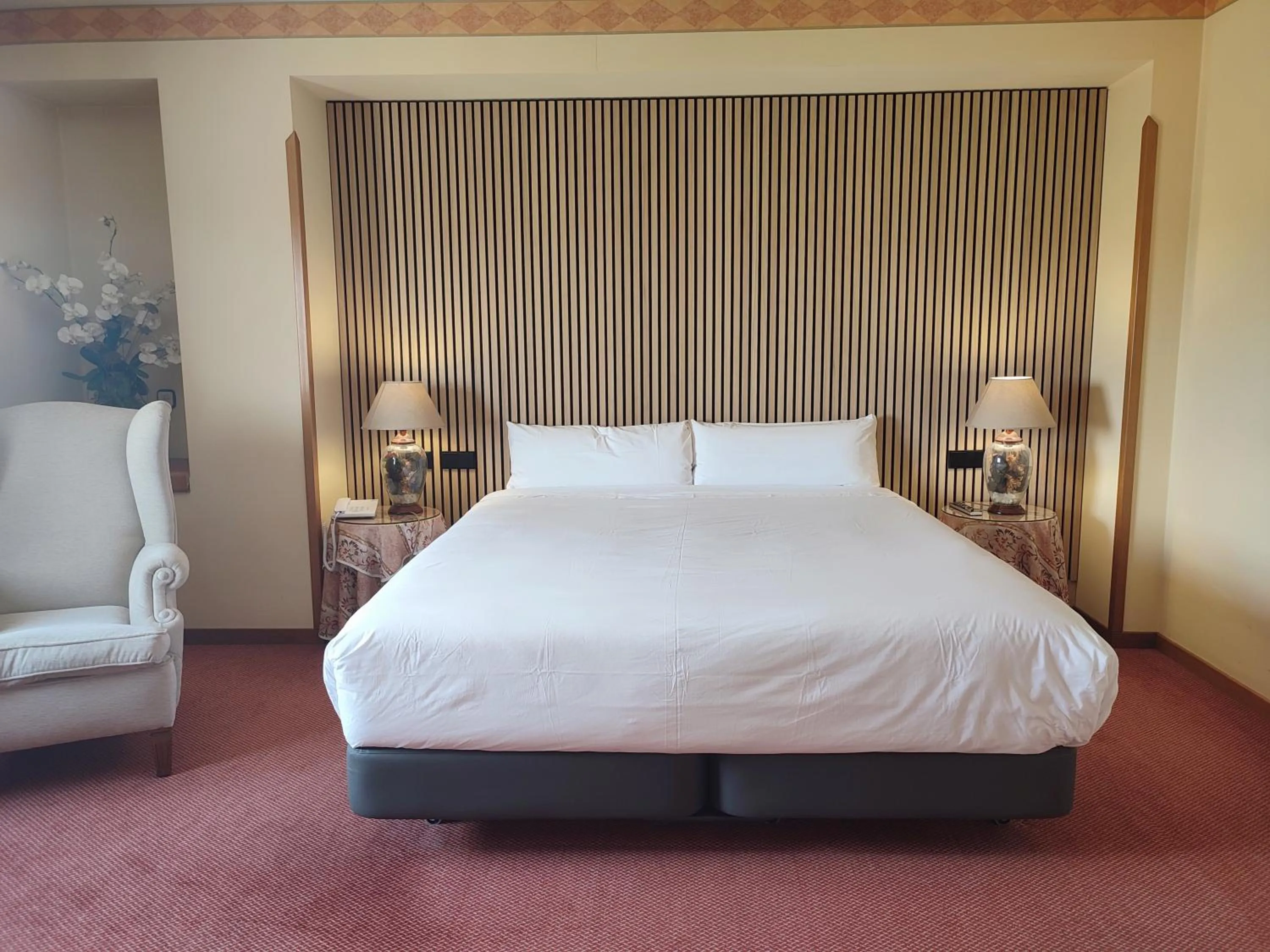 Bed in Hotel Sercotel Cuatro Postes