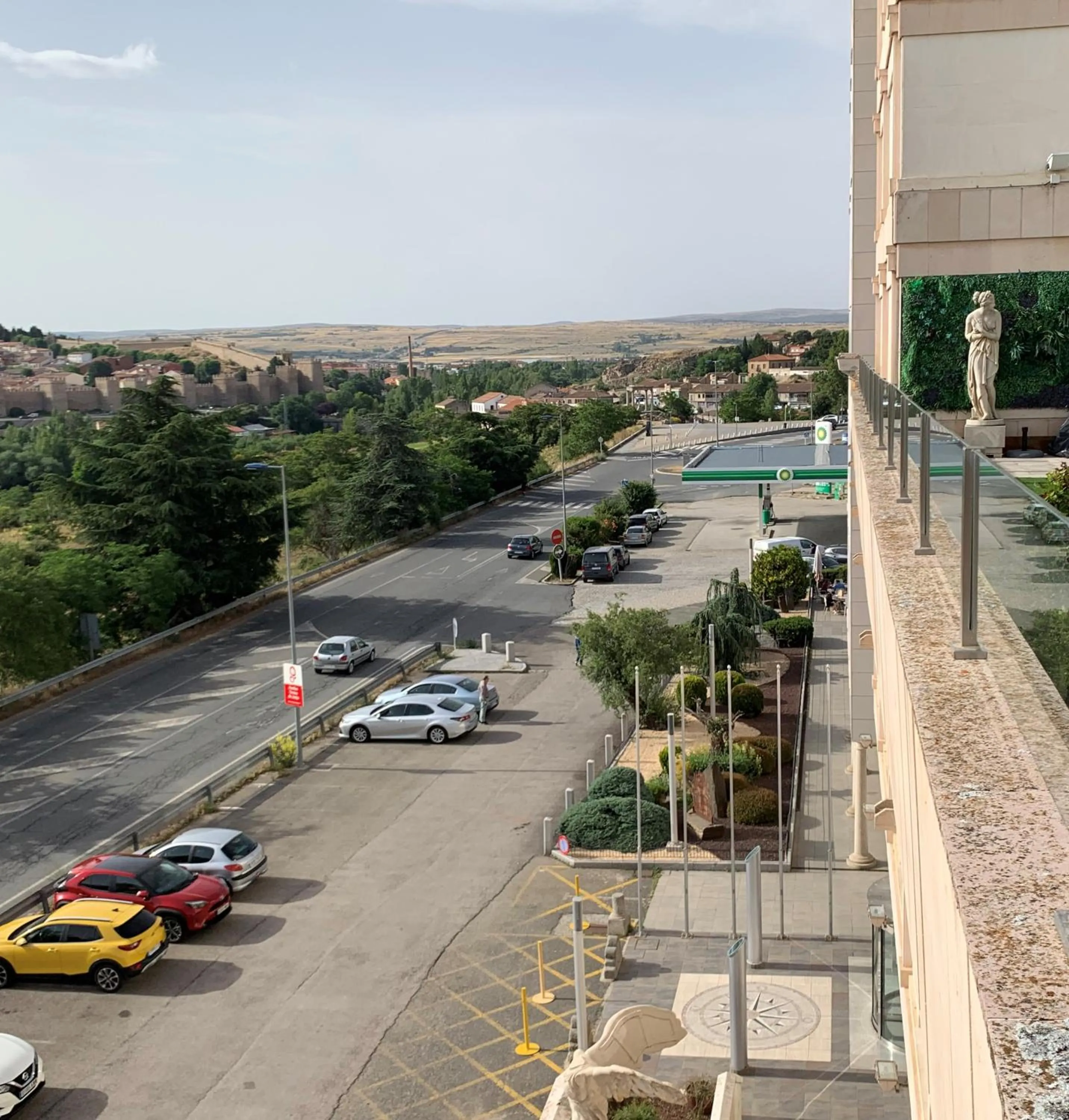Quiet street view in Hotel Sercotel Cuatro Postes