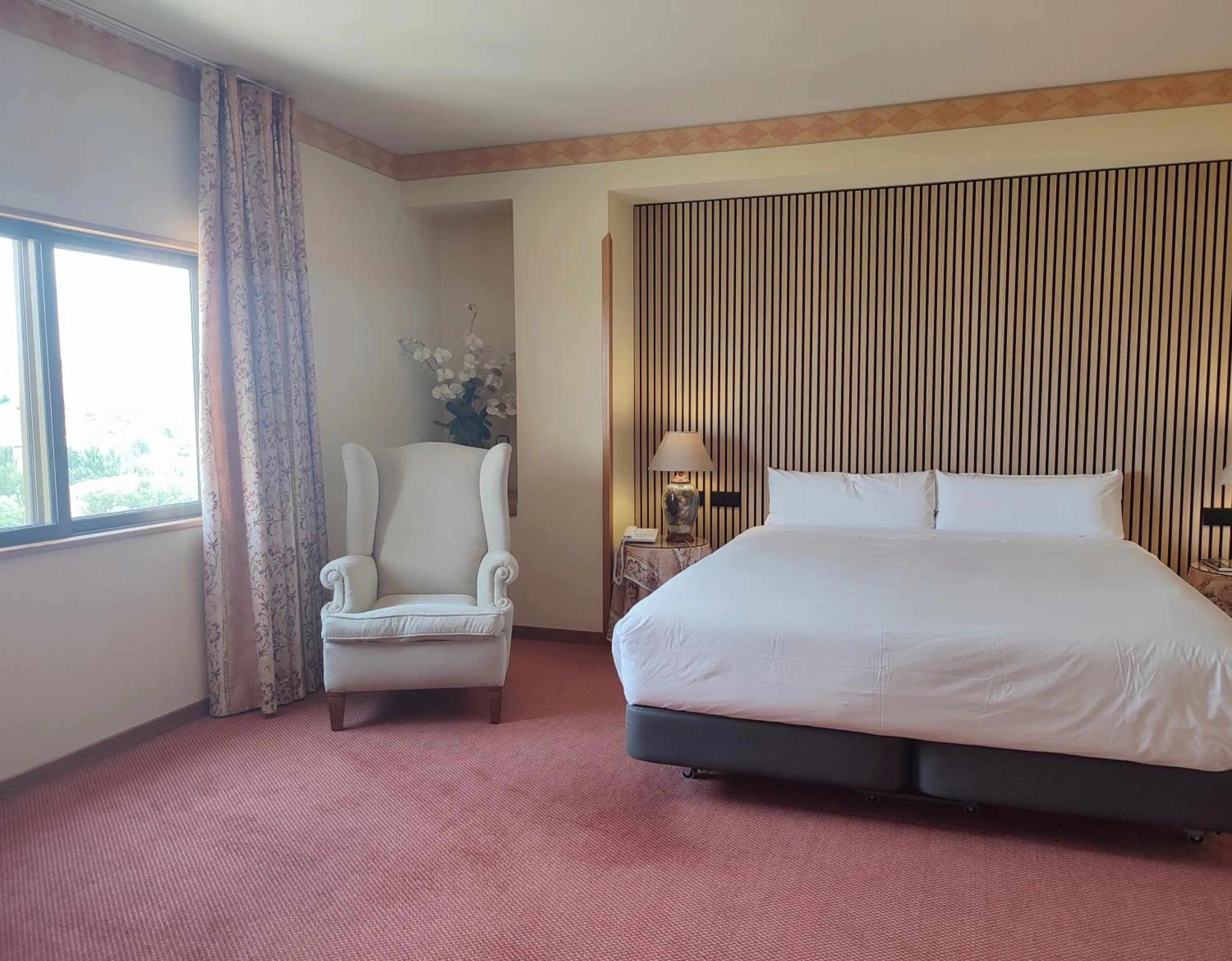 Bed in Hotel Sercotel Cuatro Postes