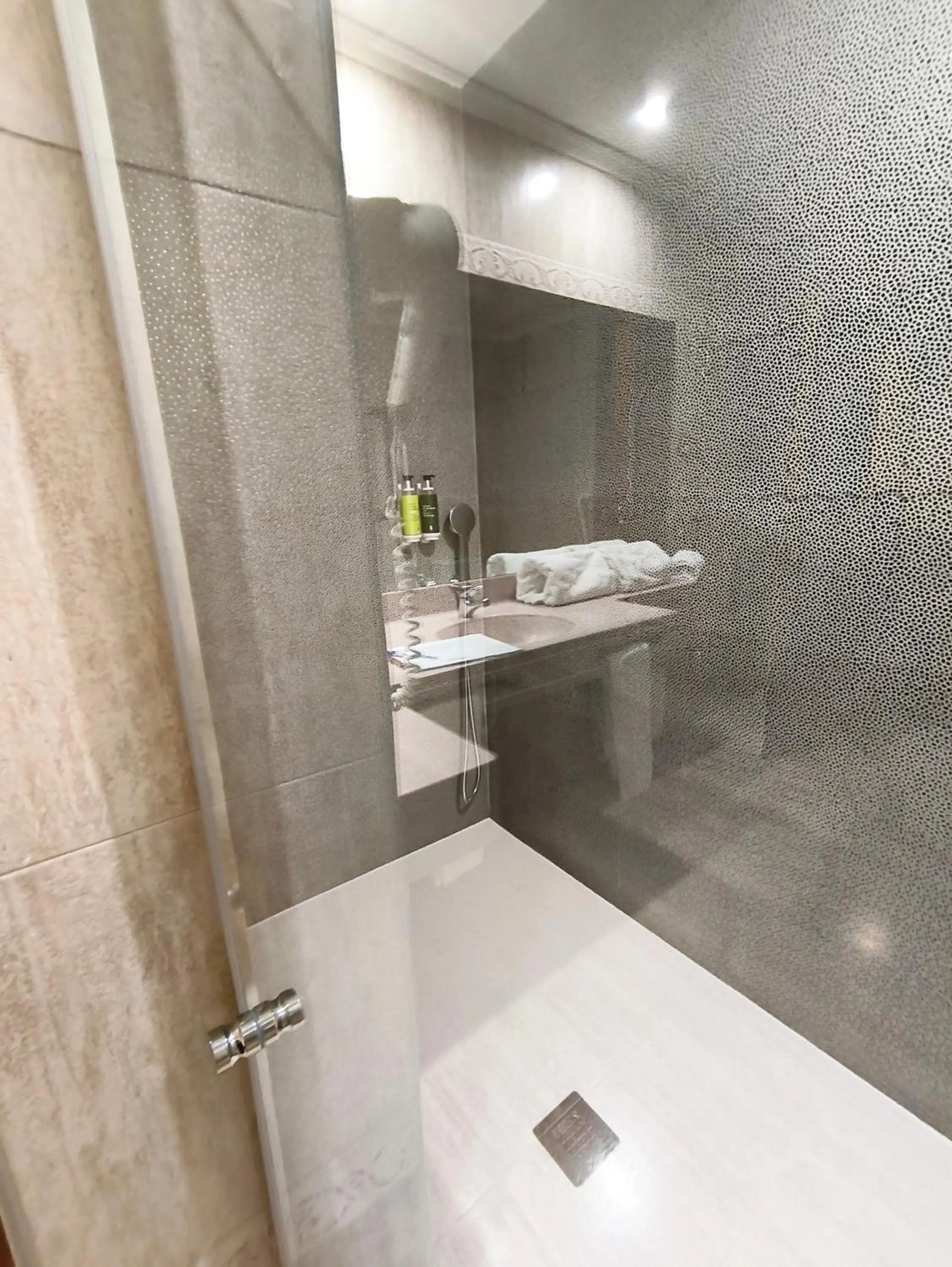 Toilet in Hotel Sercotel Cuatro Postes