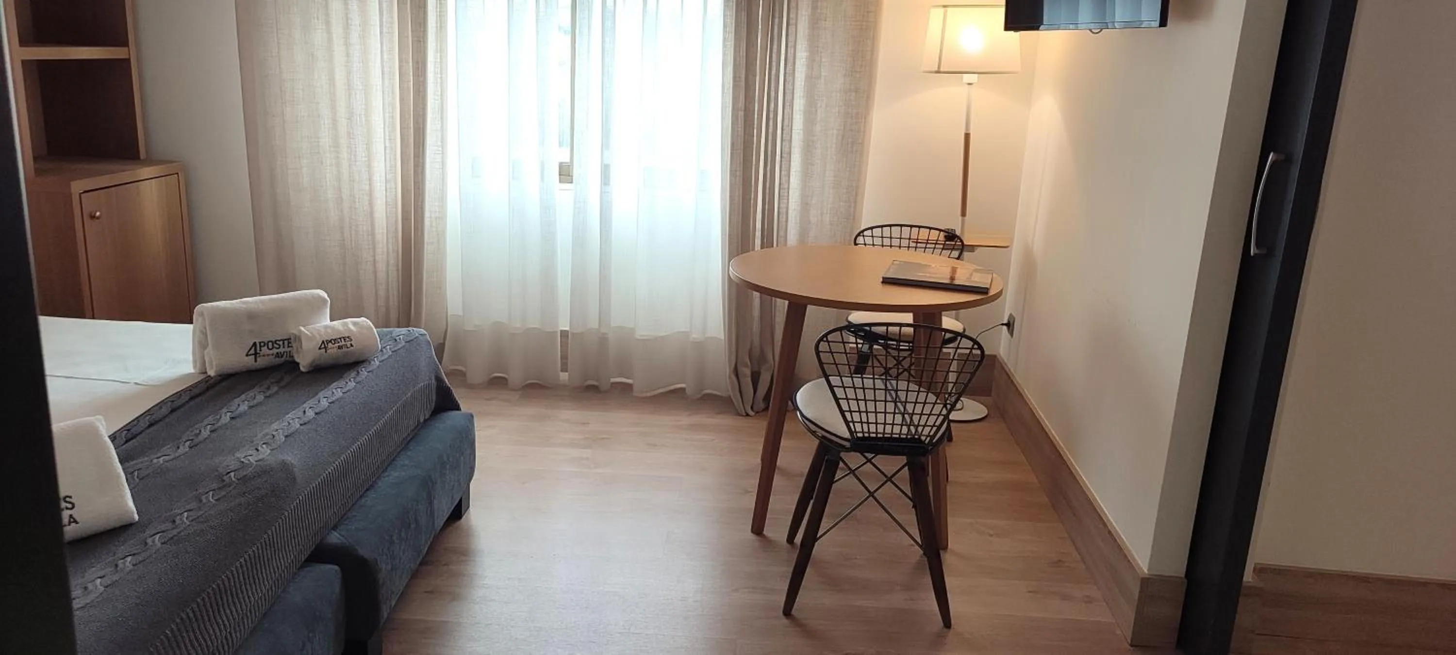 TV and multimedia, Bed in Hotel Sercotel Cuatro Postes