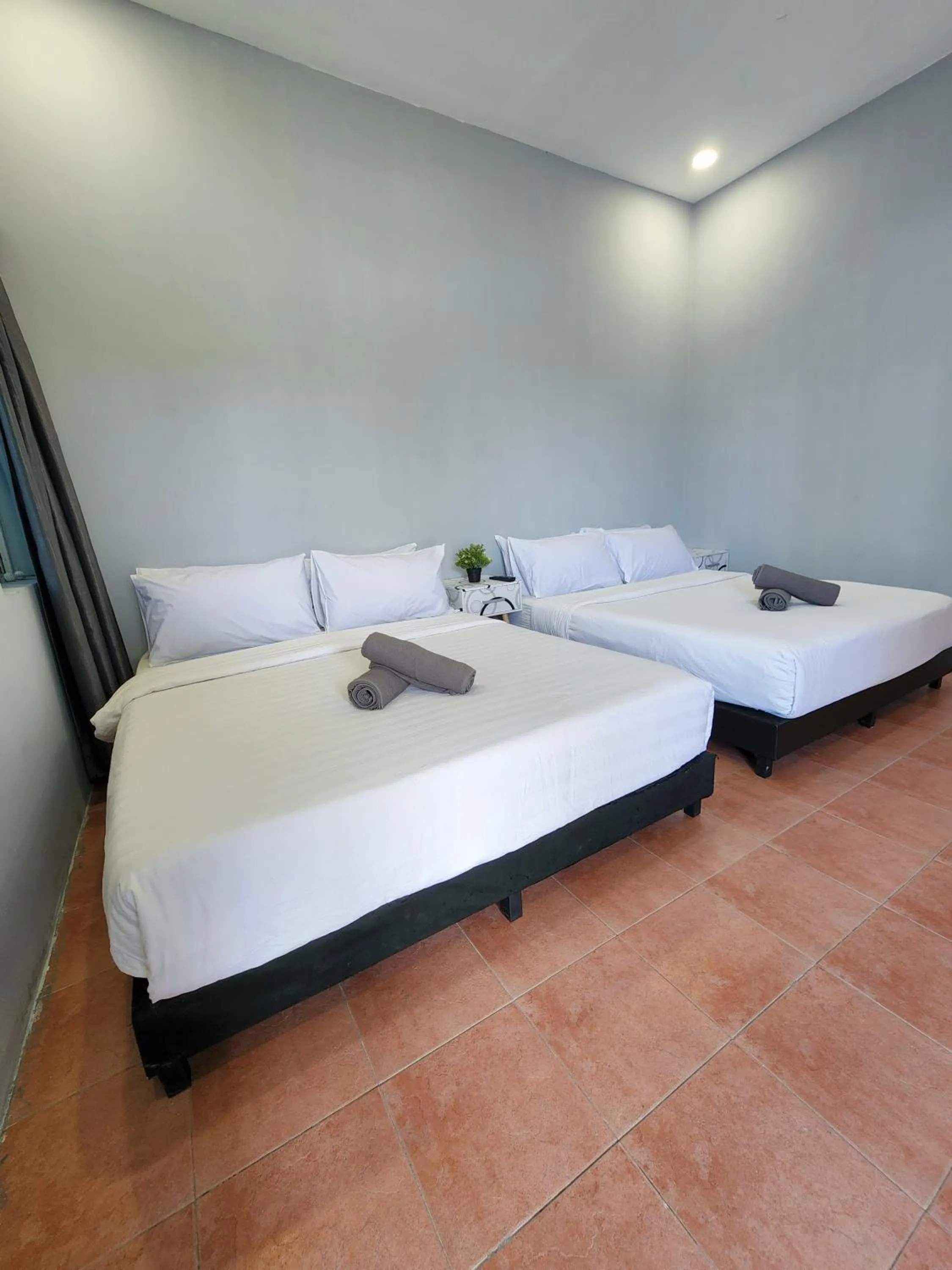 Bedroom, Bed in Gurney Coast Guest House by Sky Hive